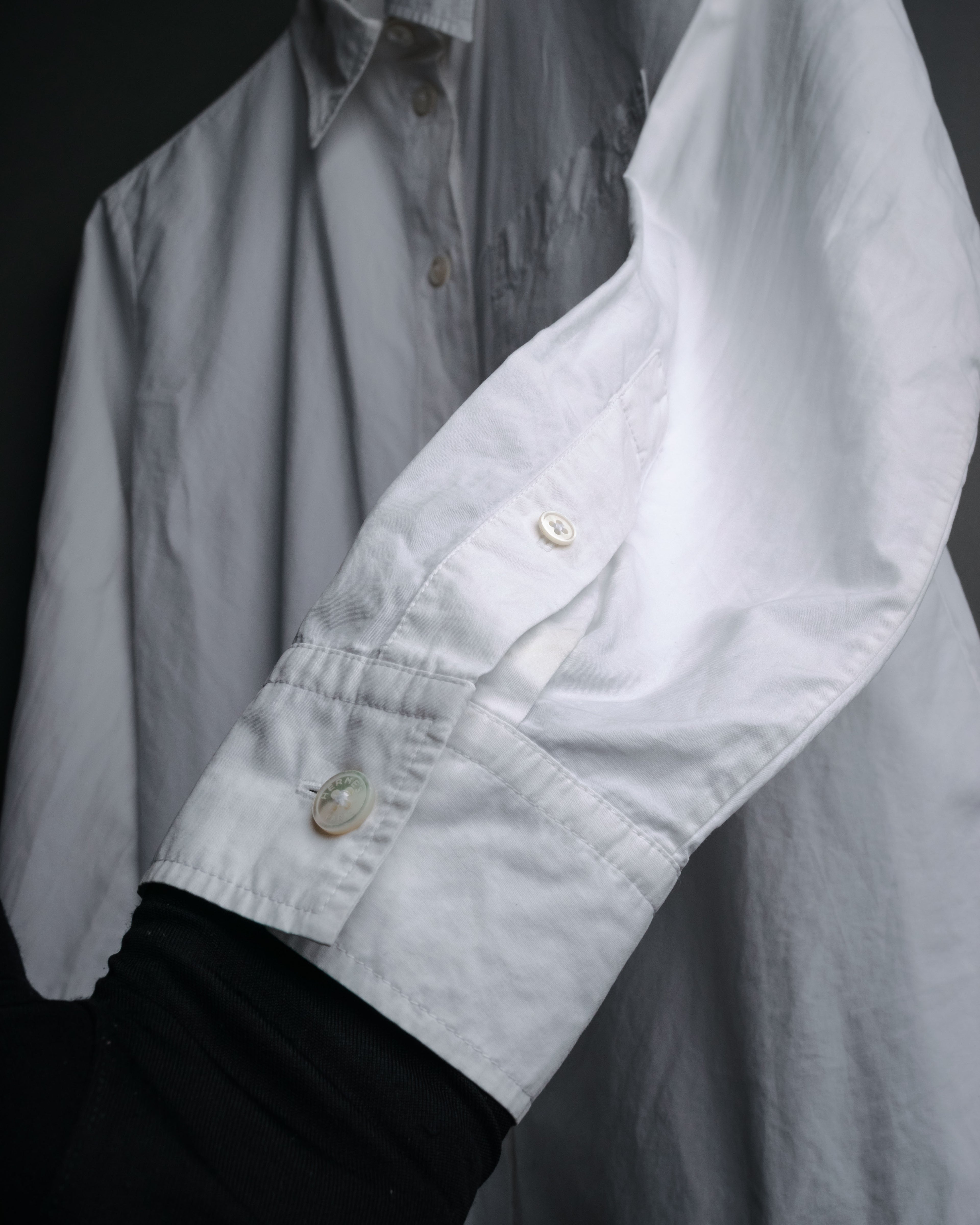 “HERMÈS” 00’s-10’s Signature embroidered cotton shirt