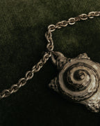 “KENZO” 80’s-90’s Sculptural shell pearl pendant necklace