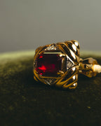 "NINA RICCI" 80's-90's Bold gold tone red stone clip on earrings
