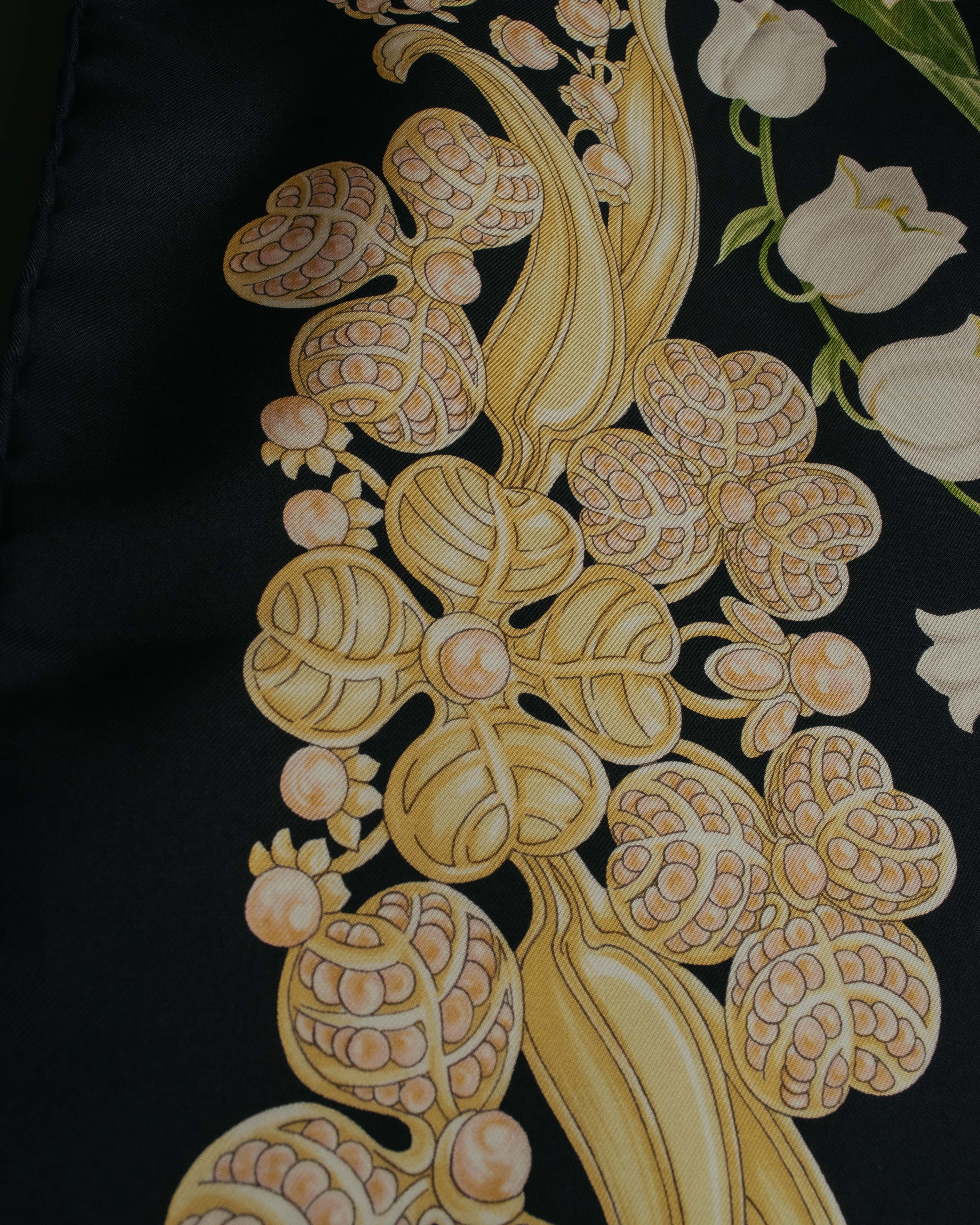 “Christian Dior” 90’s-00’s Lily of the valley silk scarf
