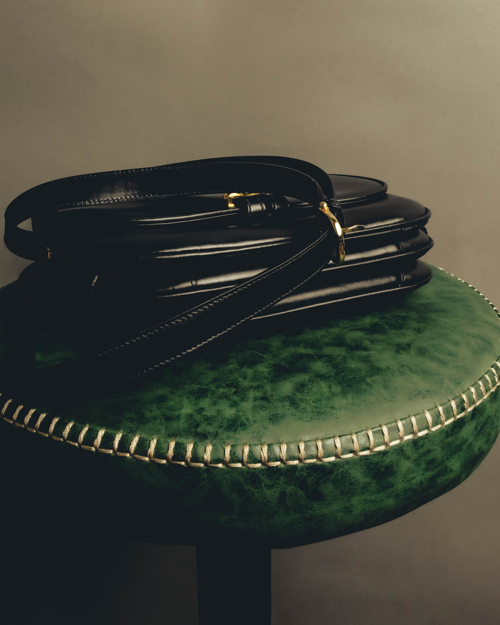 "GUCCI" 70's-80's Classic leather shoulder bag