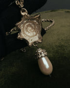 “KENZO” 80’s-90’s Sculptural shell pearl pendant necklace