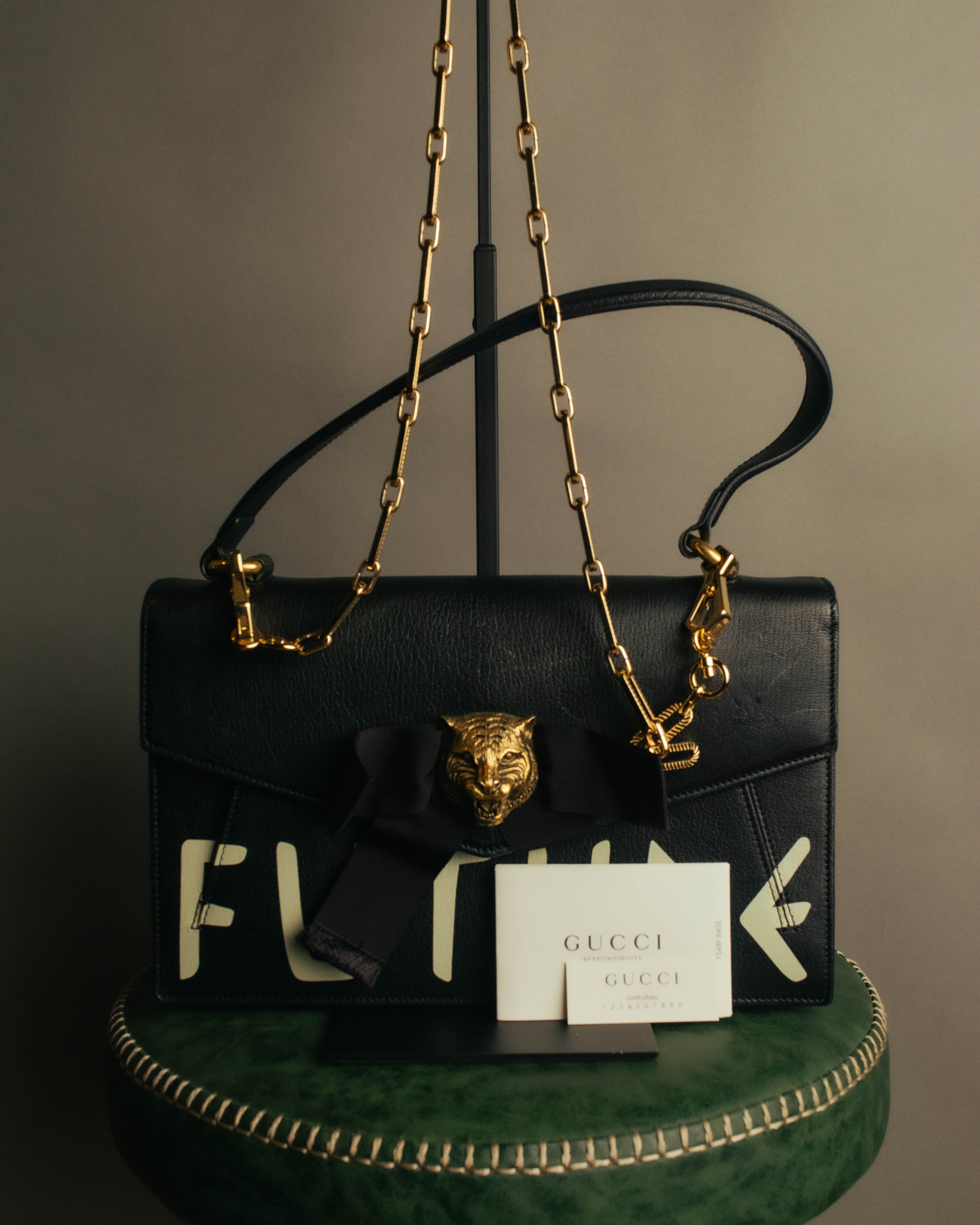 -SPECIAL- “GUCCI” Michele period Punk tiger head leather shoulder bag