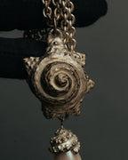 “KENZO” 80’s-90’s Sculptural shell pearl pendant necklace