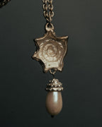 “KENZO” 80’s-90’s Sculptural shell pearl pendant necklace