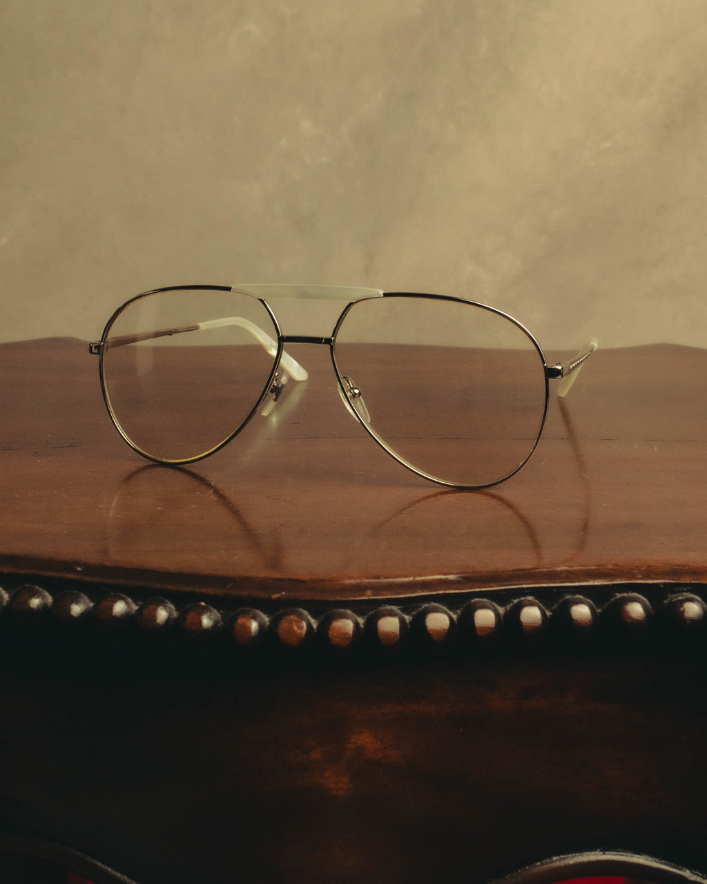 “GUCCI” 2010's Mother of pearl detail metal pilot eyewear