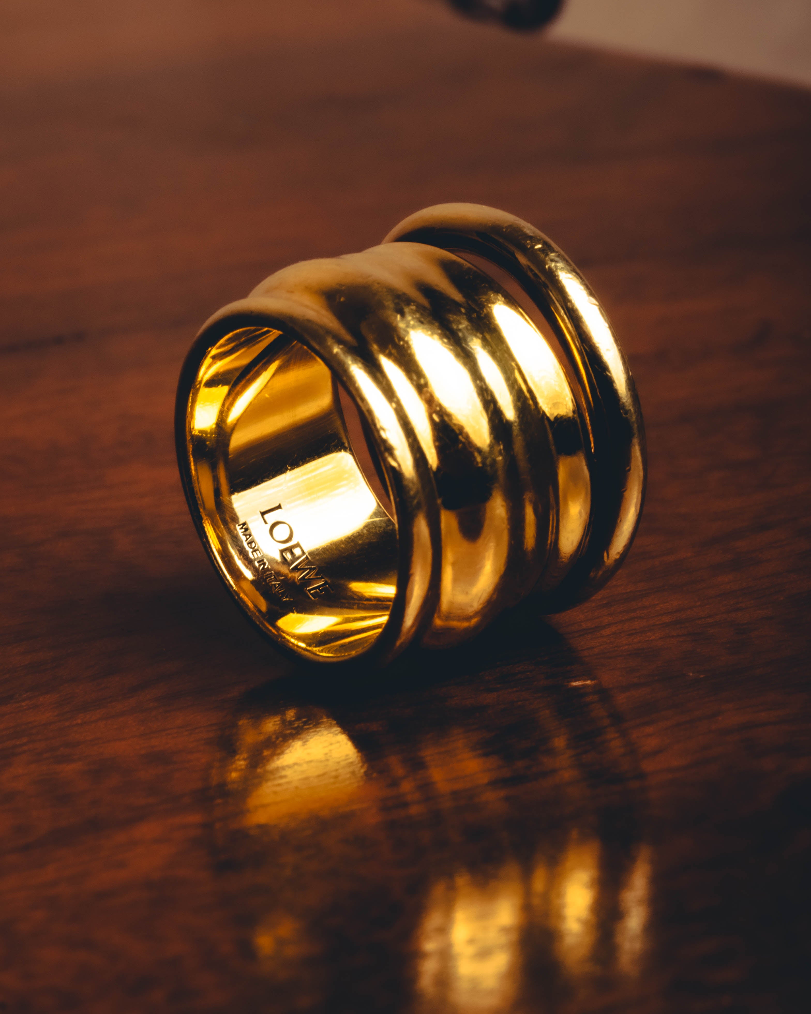 -SPECIAL- "LOEWE" 10's Sculptural gold tone ribbed ring