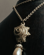 “KENZO” 80’s-90’s Sculptural shell pearl pendant necklace
