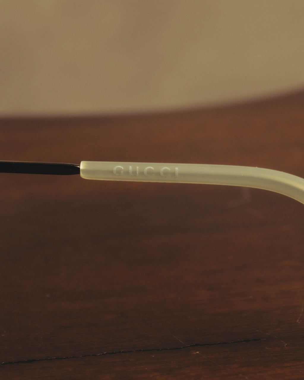 “GUCCI” 2010's Mother of pearl detail metal pilot eyewear