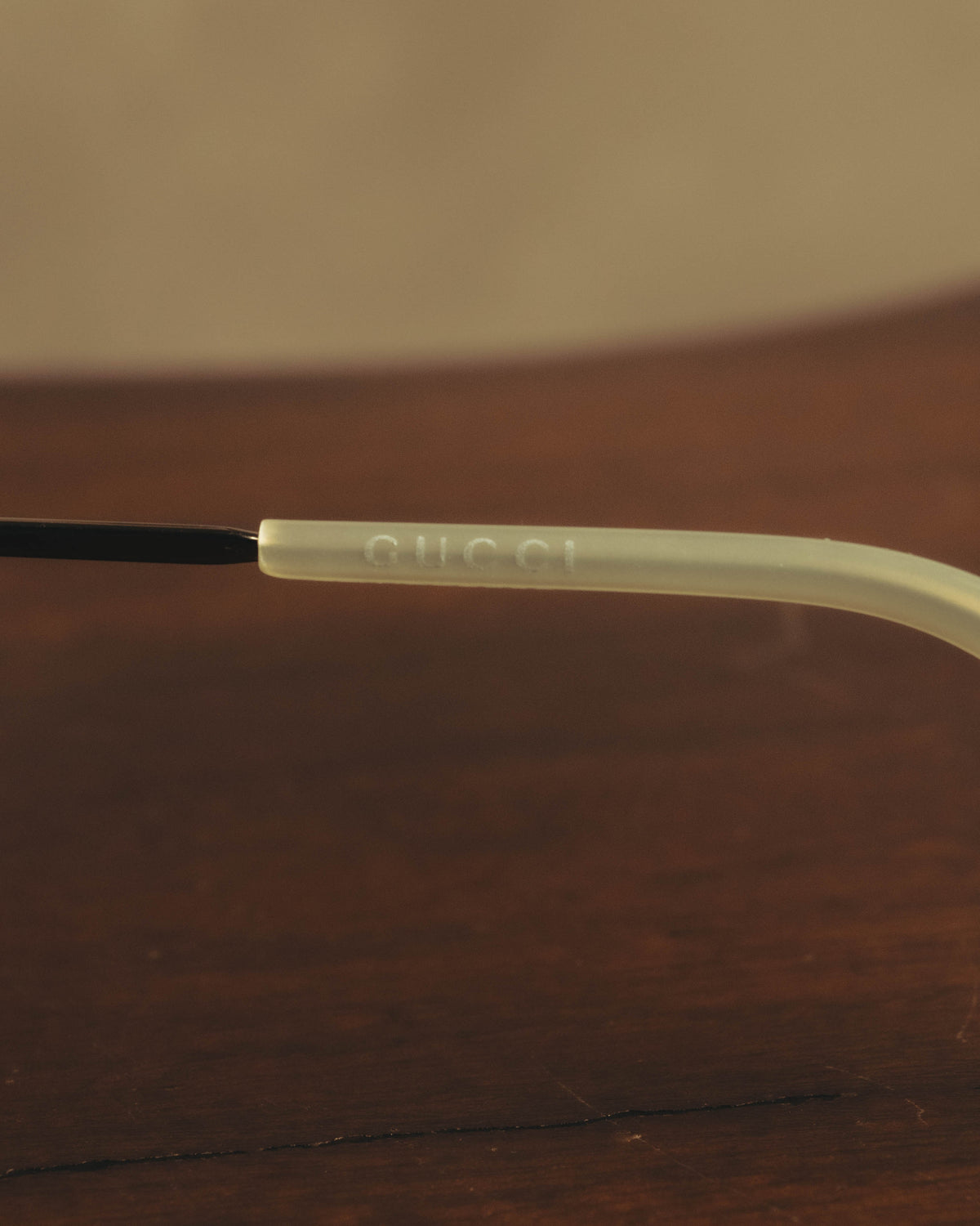 “GUCCI” 2010's Mother of pearl detail metal pilot eyewear