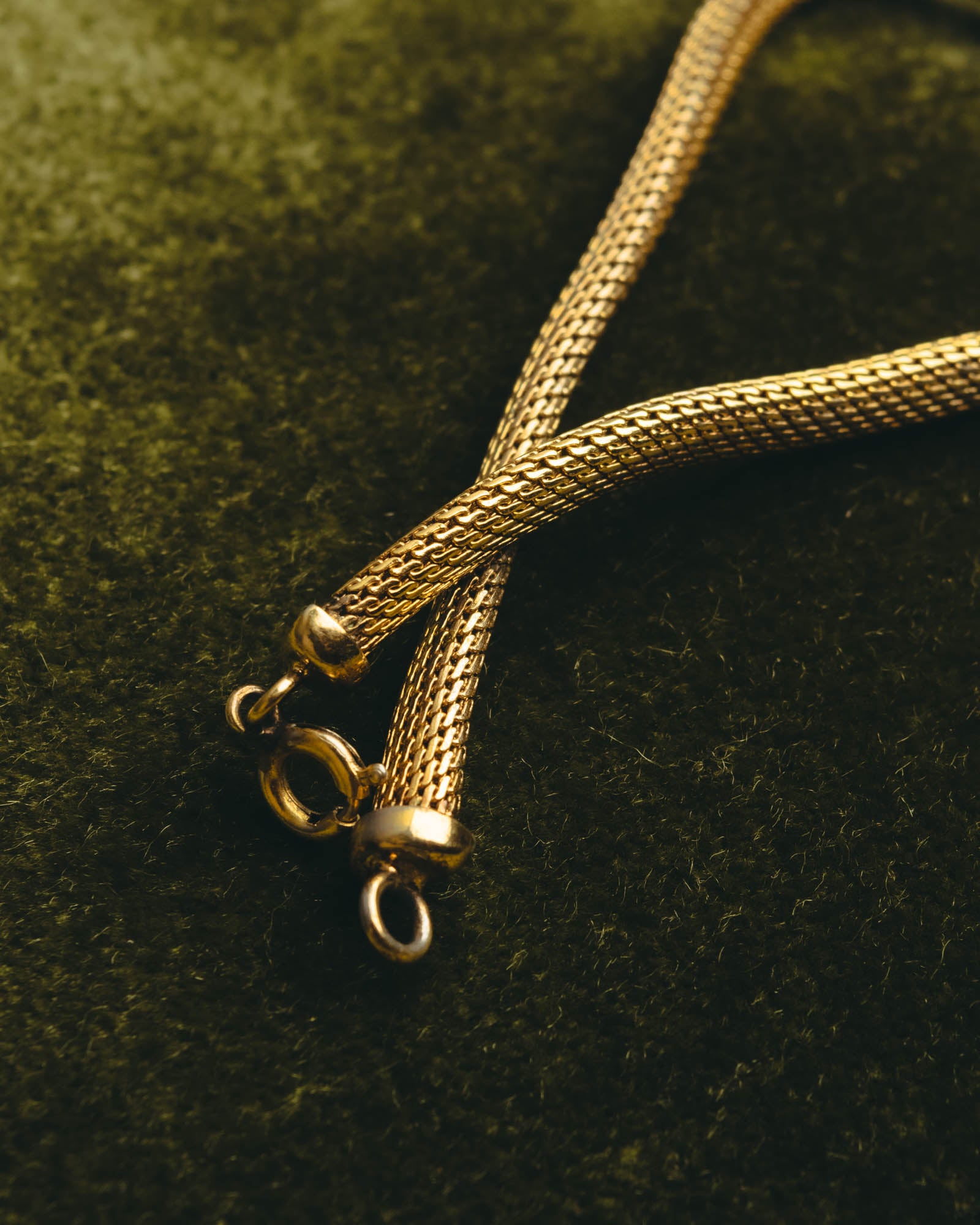 "Christian Dior" 70's Gold tone mesh chain necklace