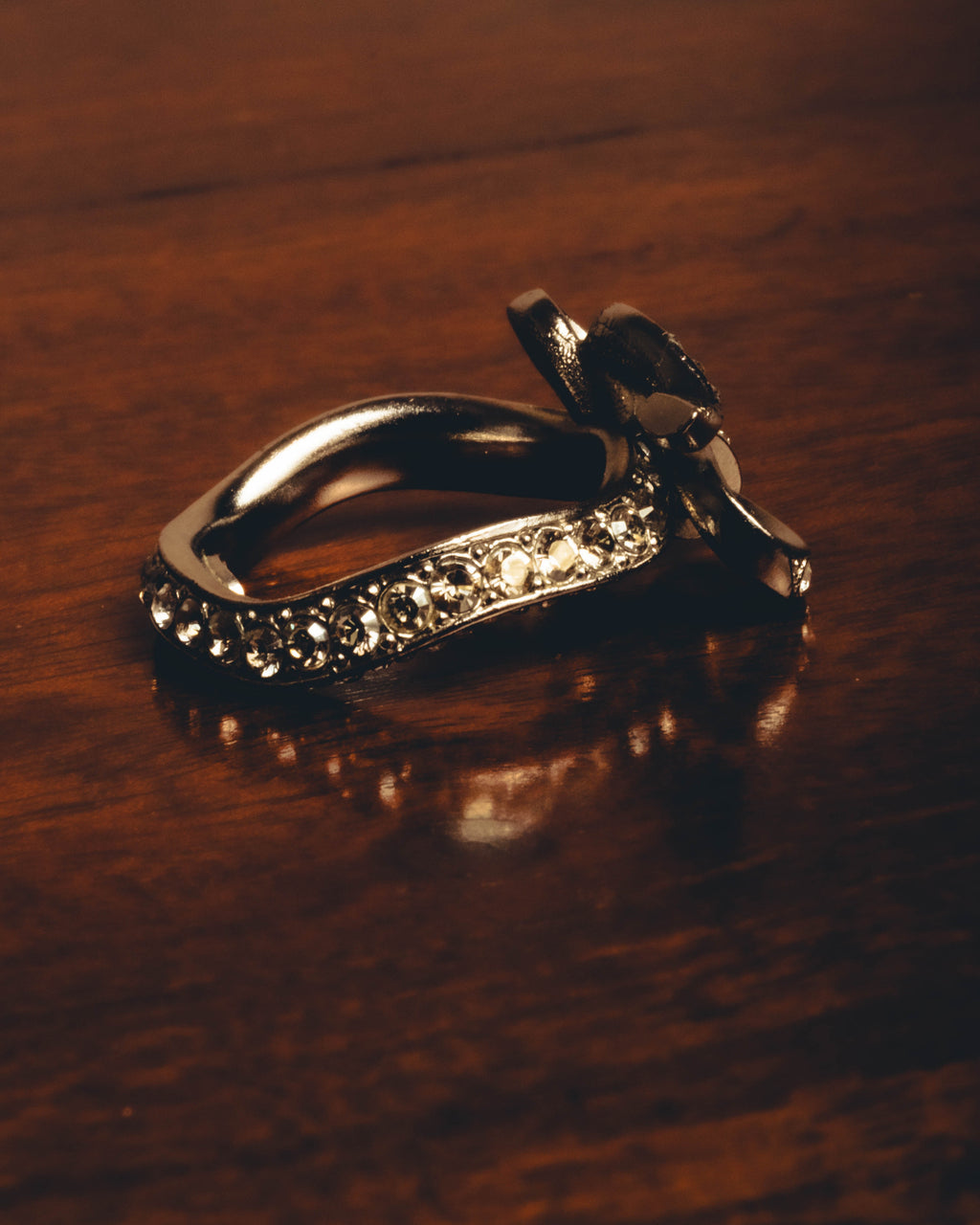 -SPECIAL- "CHANEL" 10AW Sparkling rhinestone bow ring