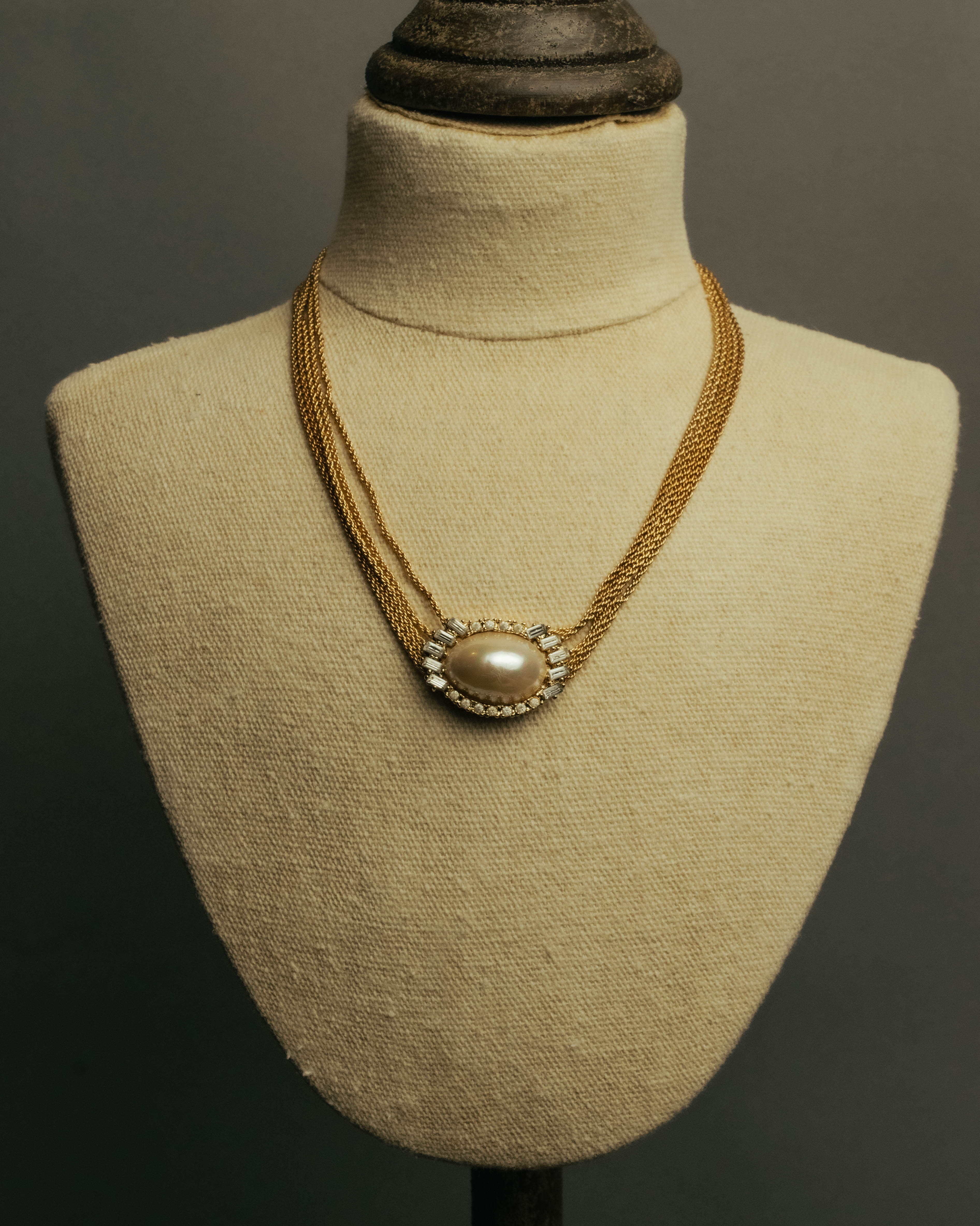 -SPECIAL- “Christian Dior” 80’s-90’s Pearl cabochon multi chain necklace