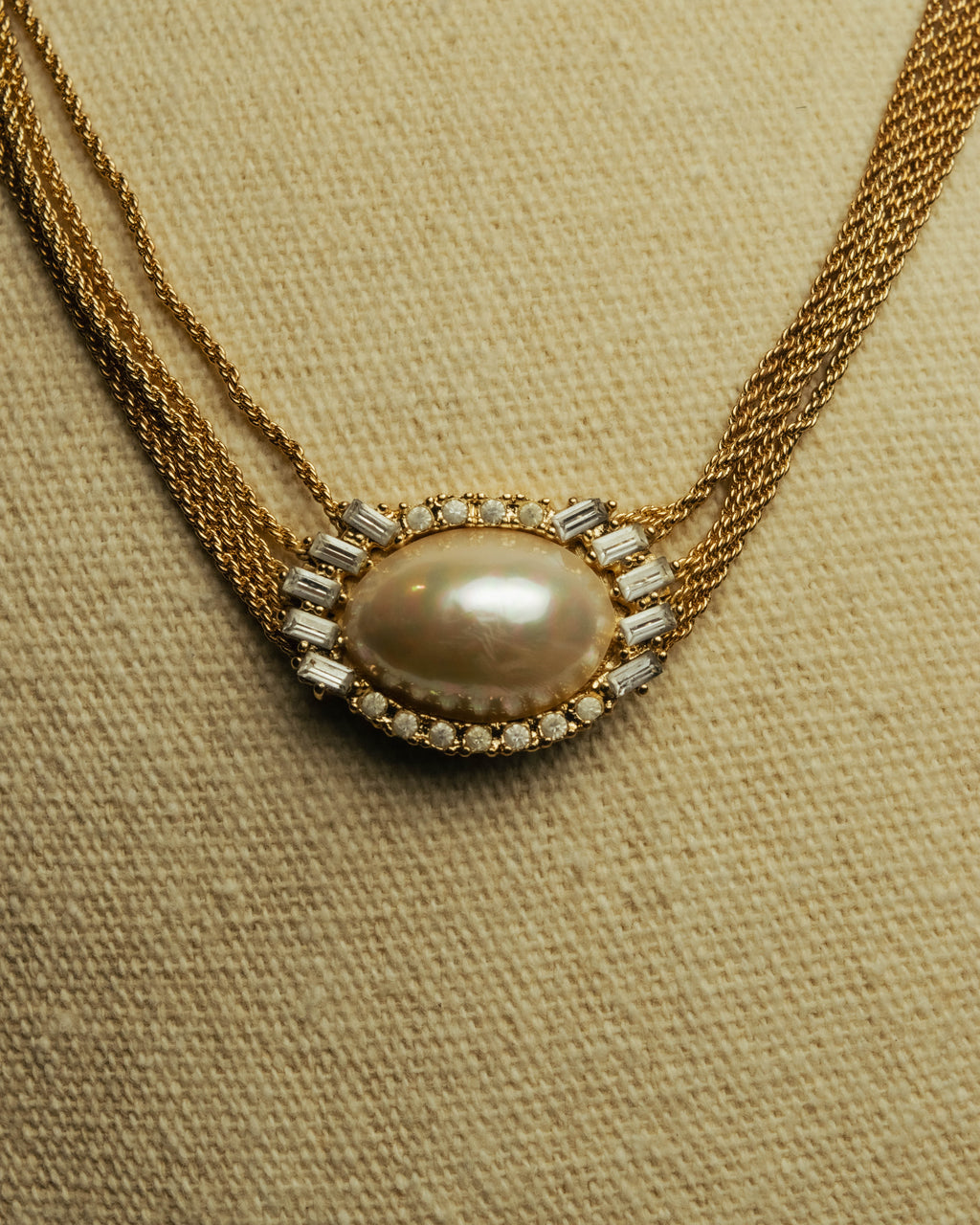 -SPECIAL- “Christian Dior” 80’s-90’s Pearl cabochon multi chain necklace