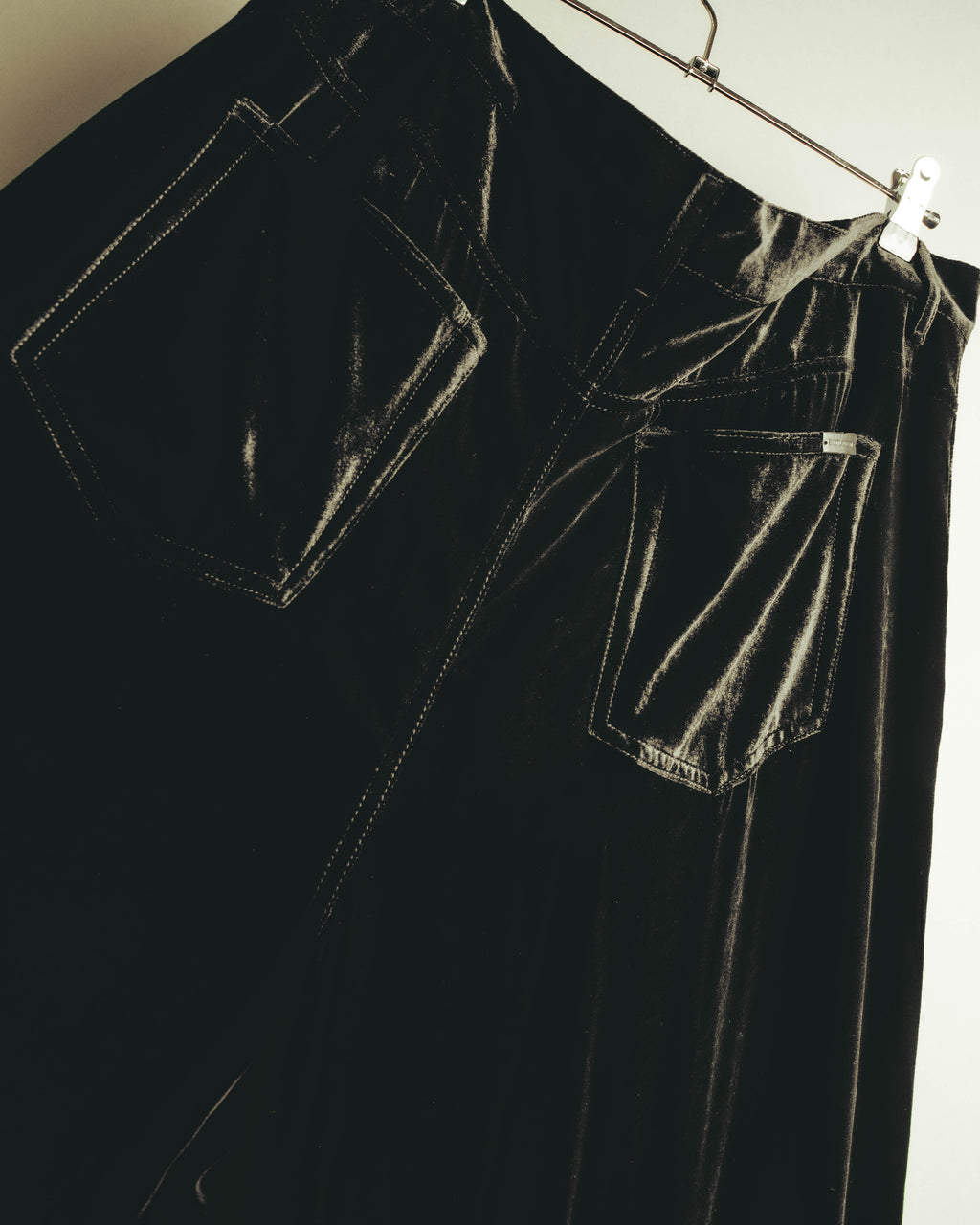 –SPECIAL– "SAINT LAURENT" 2023's Pleated velvet extreme flare pants