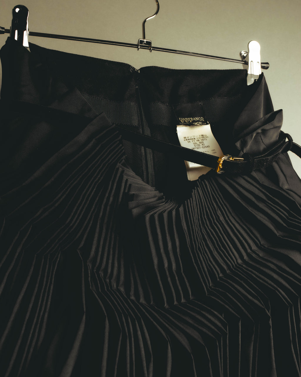 –SPECIAL– GIANFRANCO FERRE 00's Dramatic pleated maxi skirt