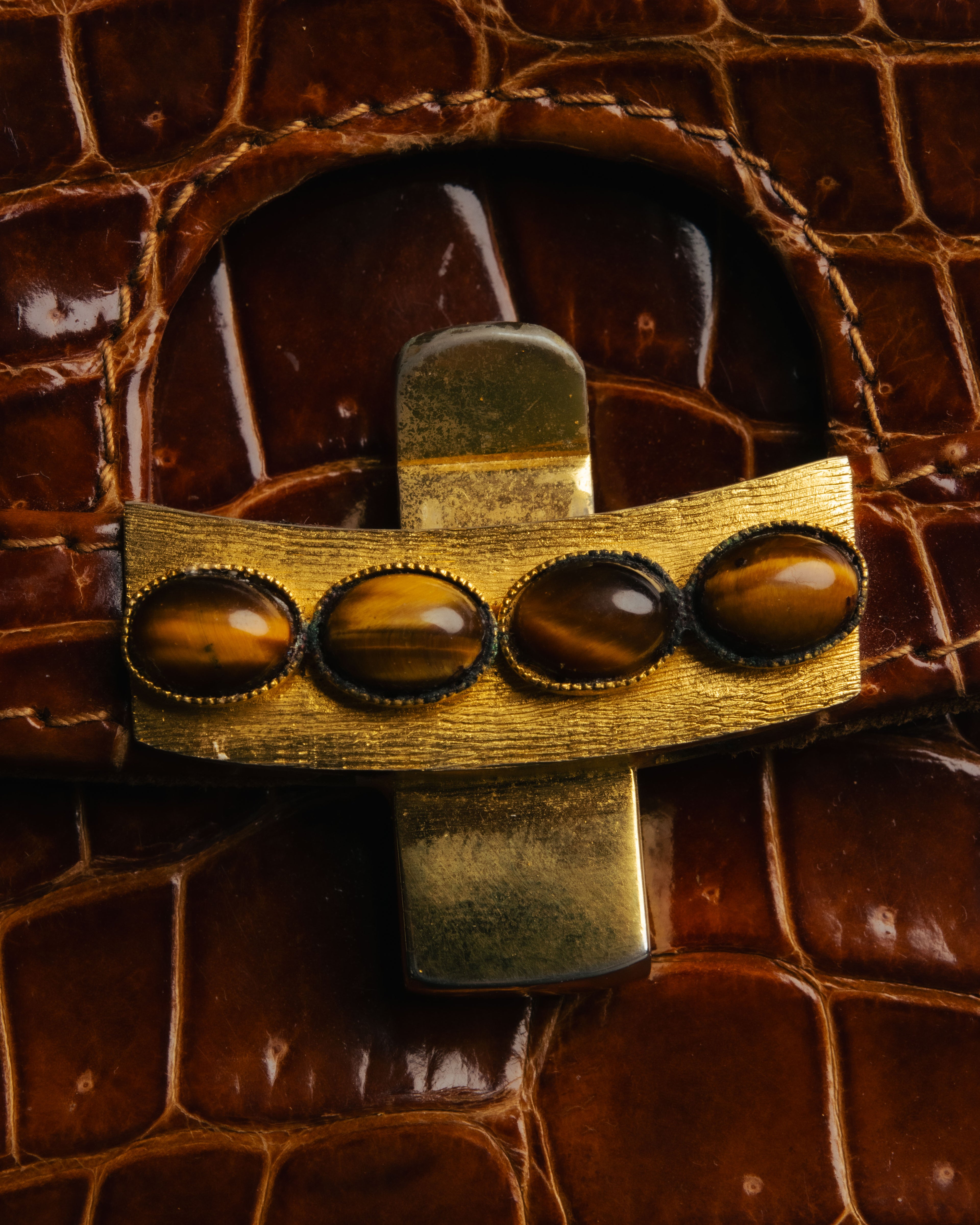 -SPECIAL- “GUCCI” 70’s Crocodile tiger eye clasp shoulder bag