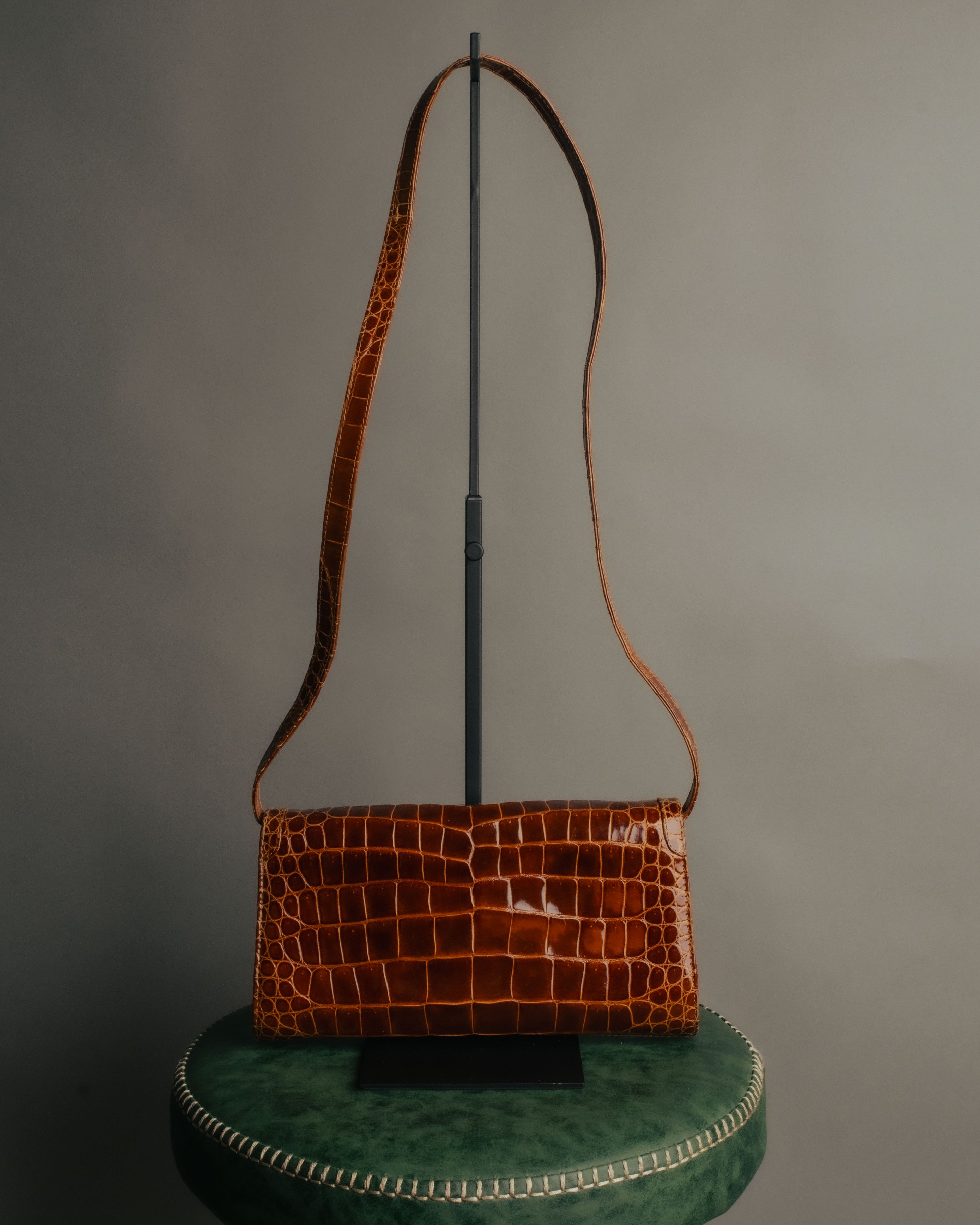 -SPECIAL- “GUCCI” 70’s Crocodile tiger eye clasp shoulder bag