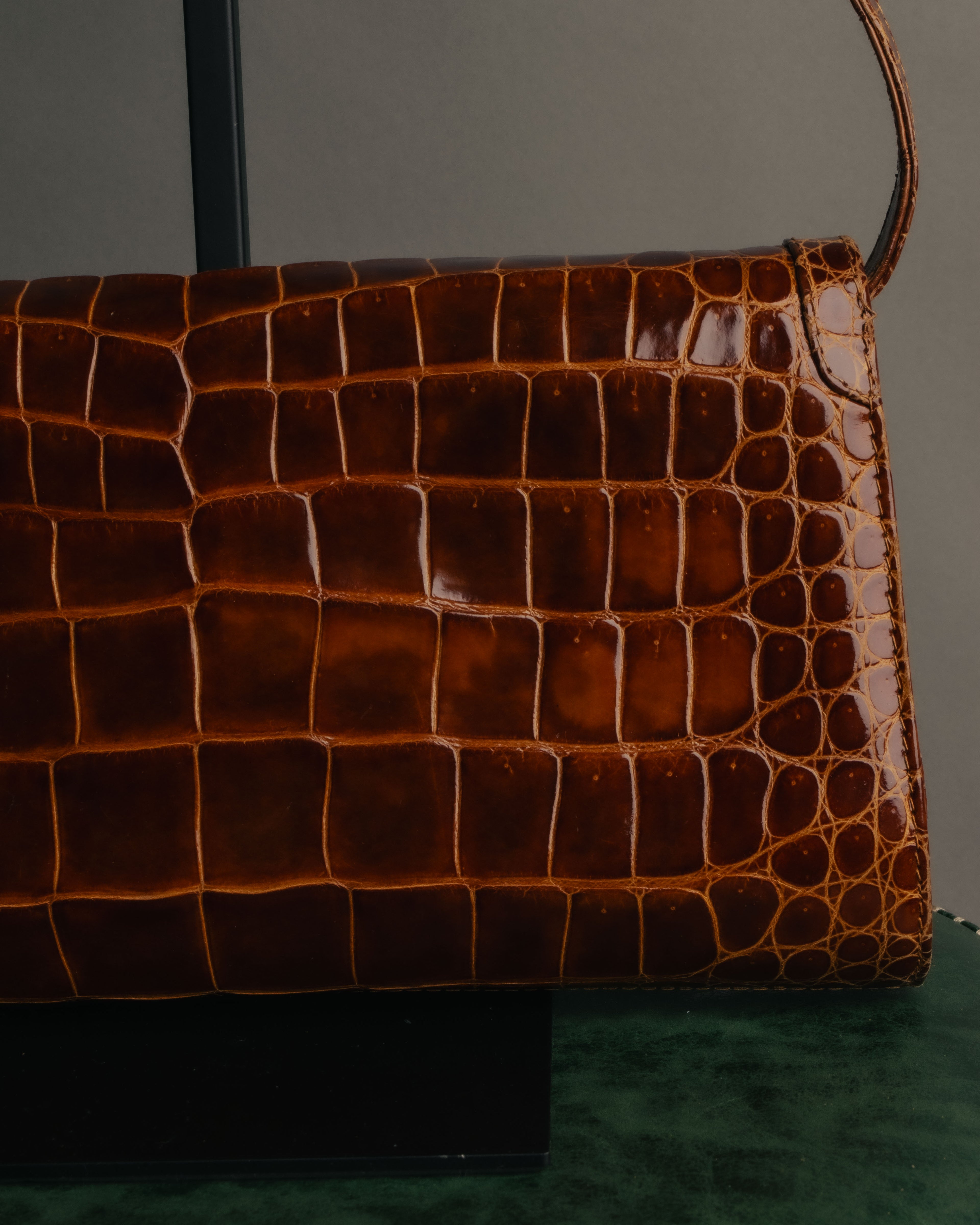 -SPECIAL- “GUCCI” 70’s Crocodile tiger eye clasp shoulder bag