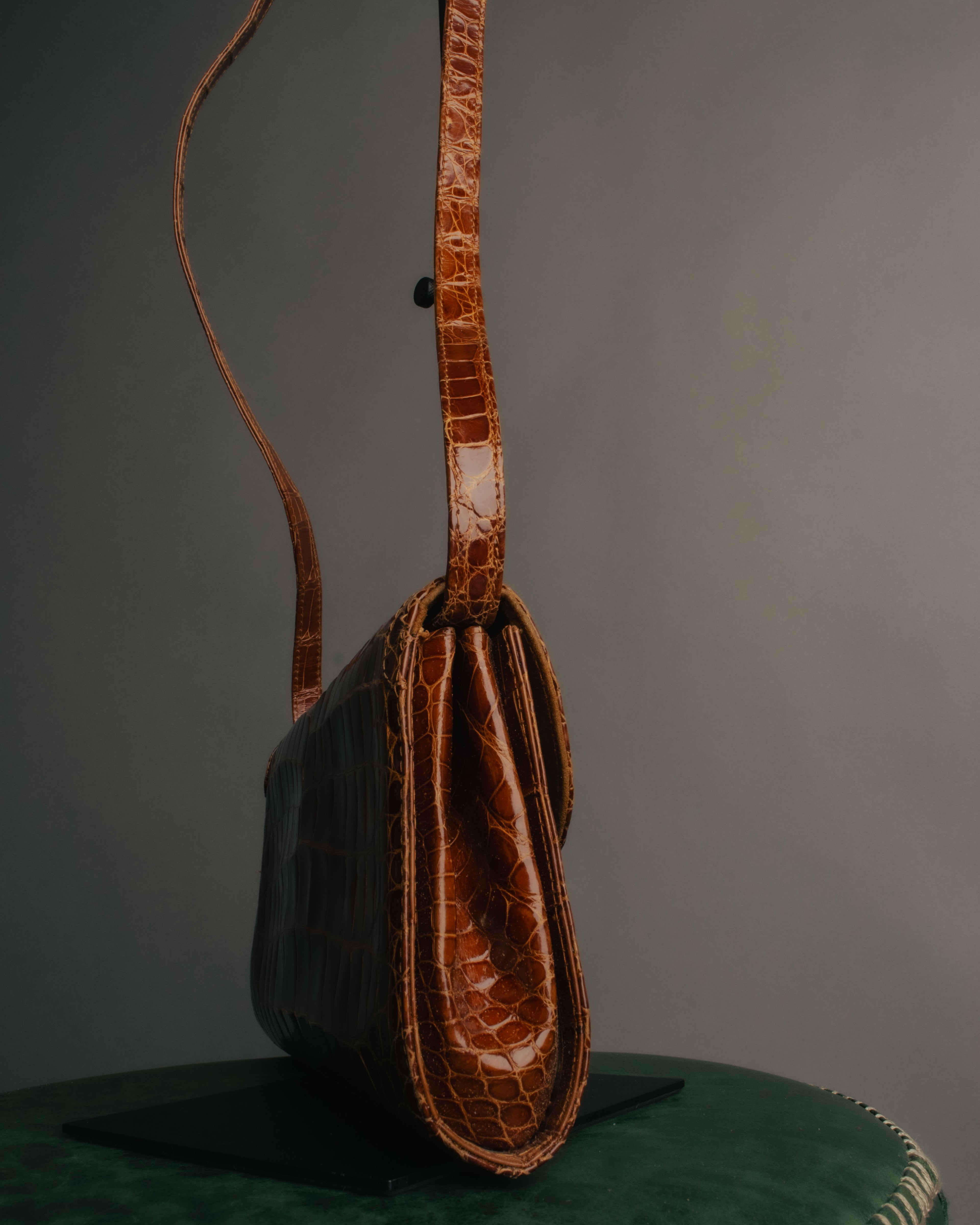 -SPECIAL- “GUCCI” 70’s Crocodile tiger eye clasp shoulder bag