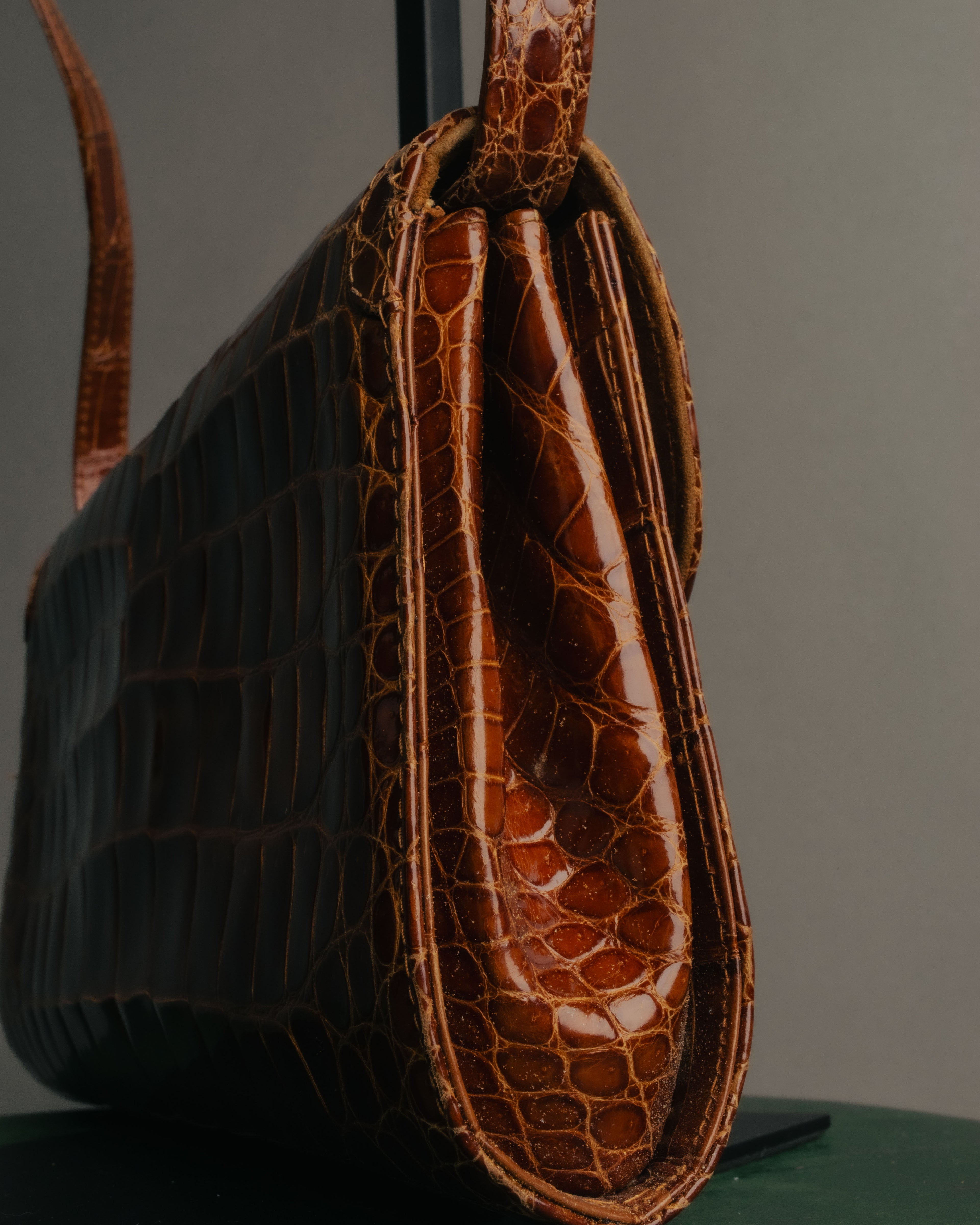 -SPECIAL- “GUCCI” 70’s Crocodile tiger eye clasp shoulder bag