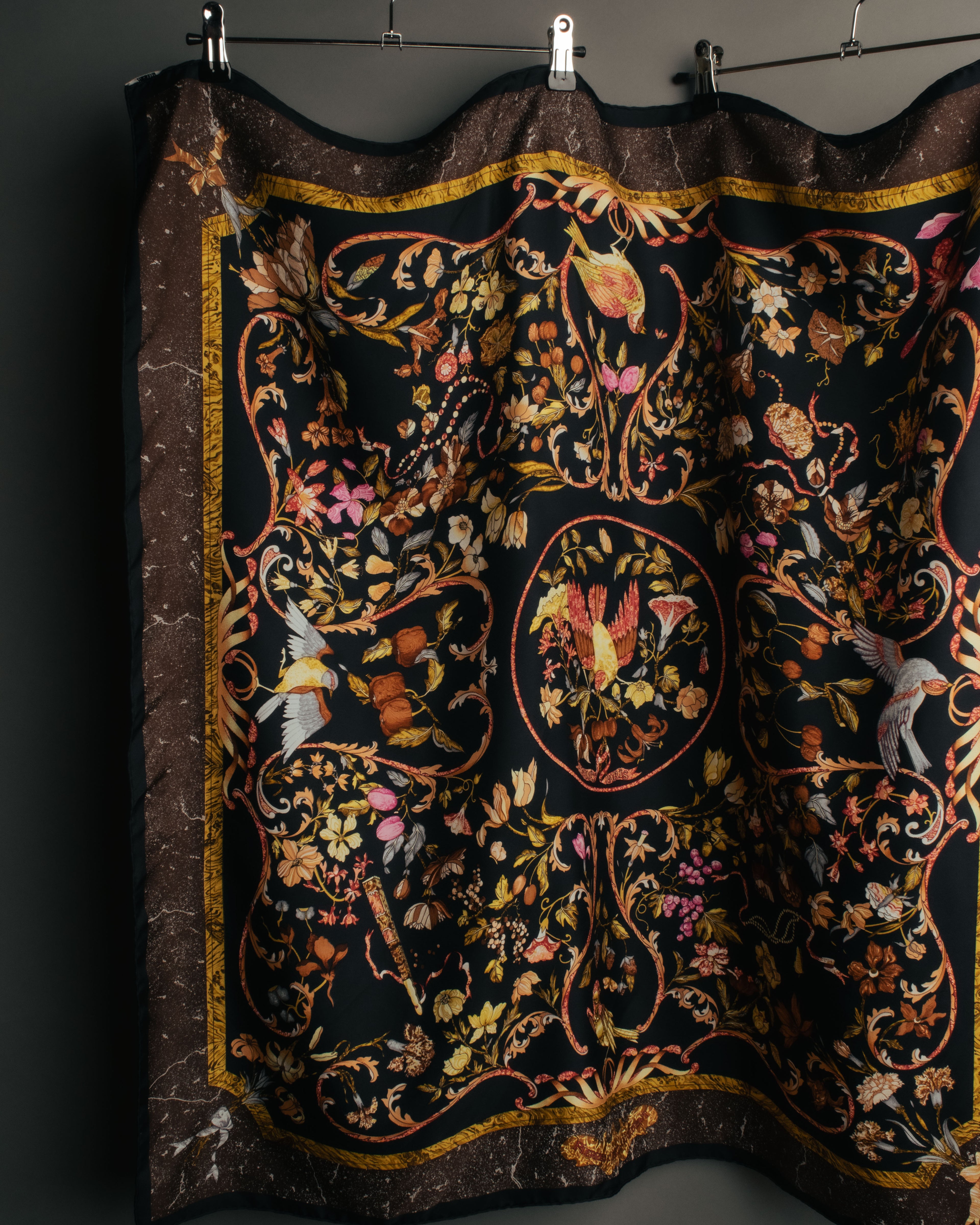 -SPECIAL- “HERMÈS“ 90’s Pierres d’orient et d’occident silk scarf