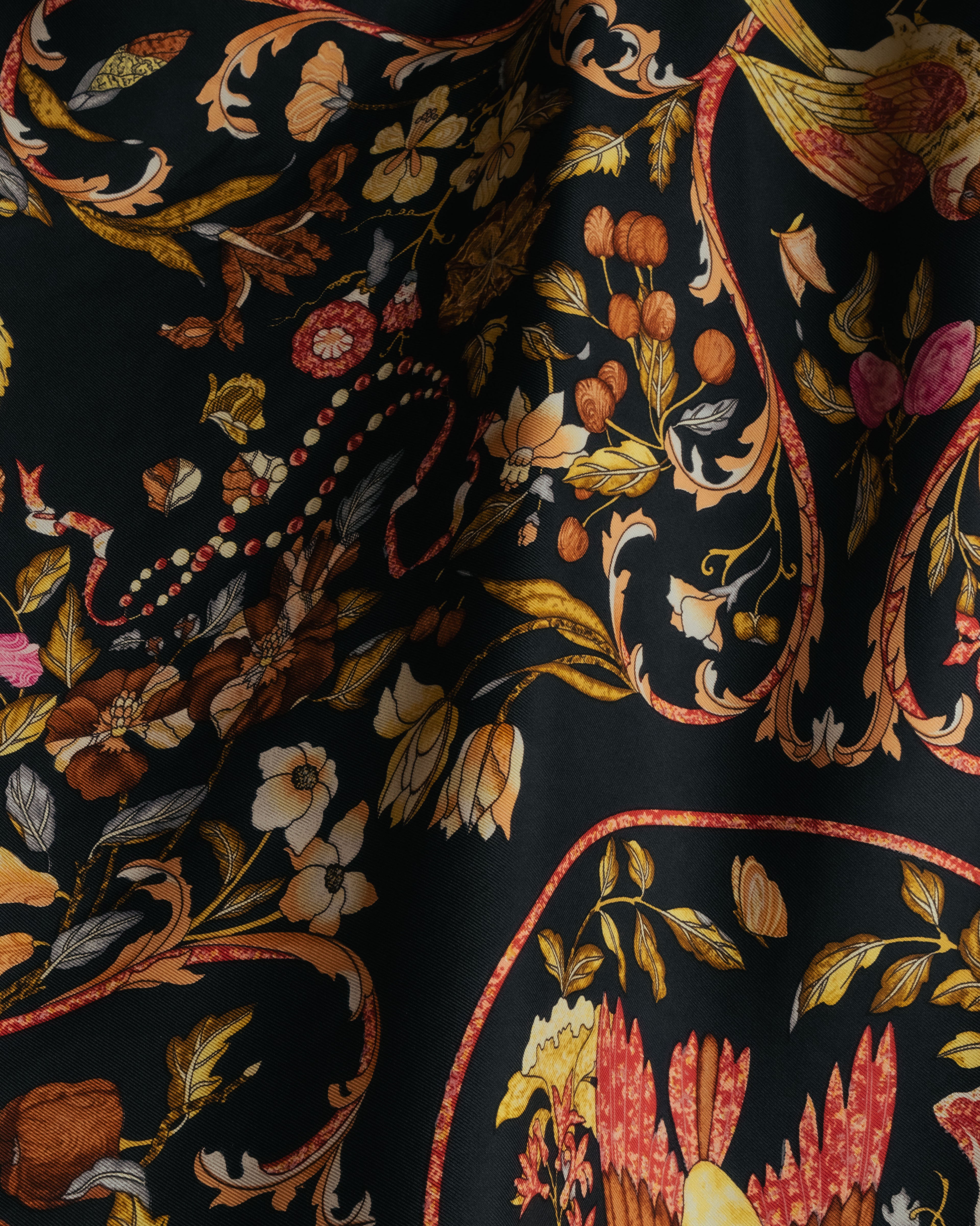 -SPECIAL- “HERMÈS“ 90’s Pierres d’orient et d’occident silk scarf