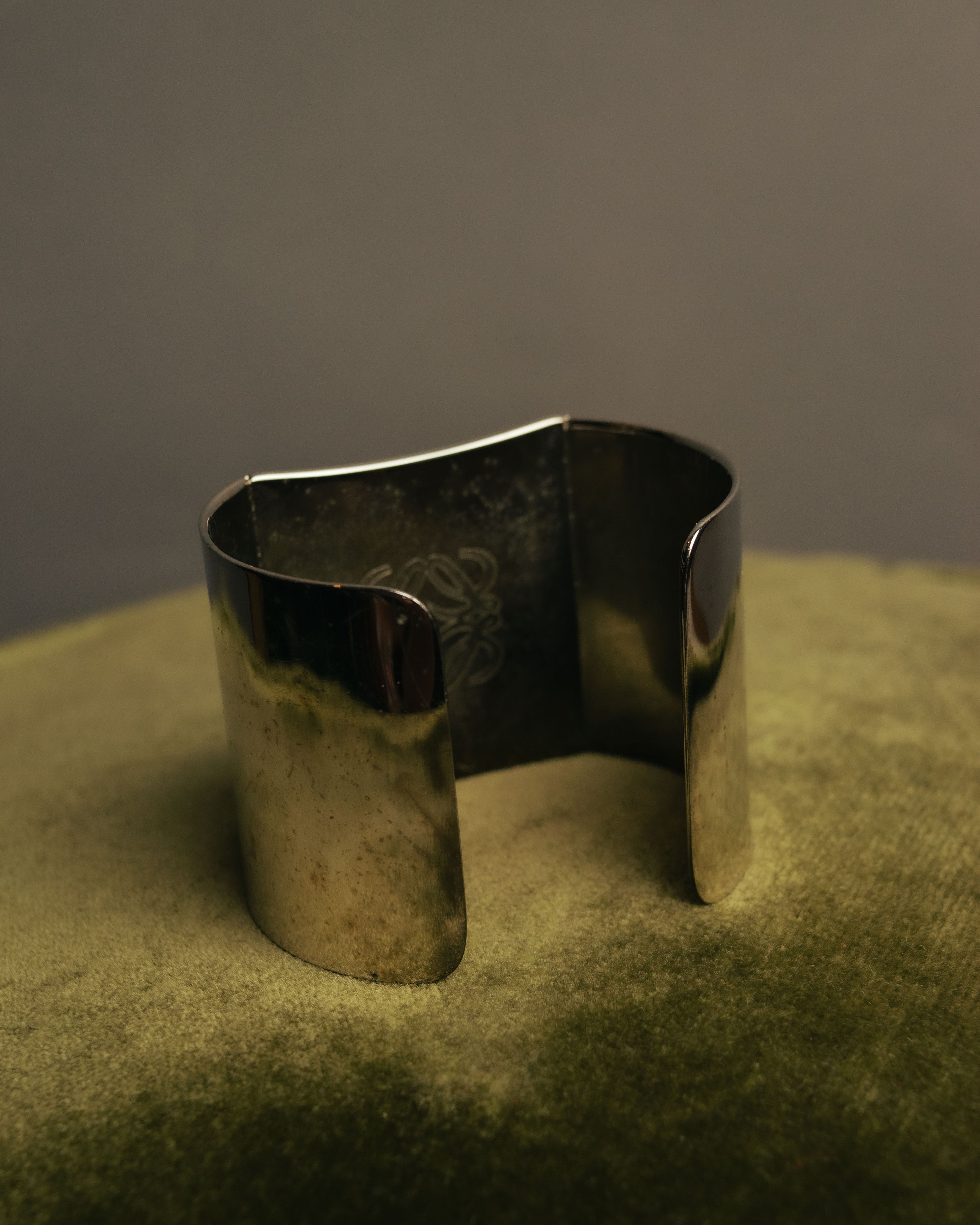 -SPECIAL- “LOEWE” 2017-2018 Faces enamel cuff bangle