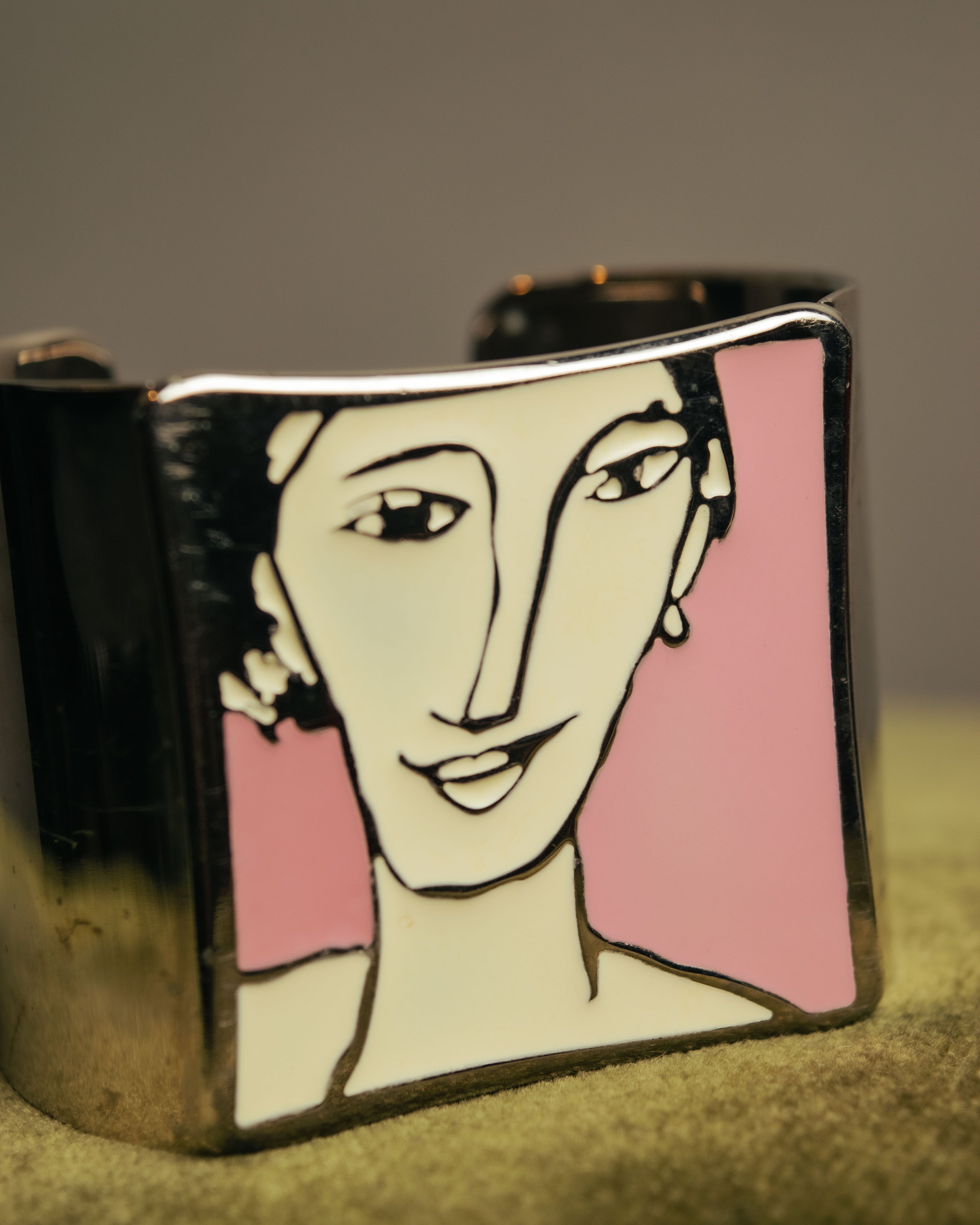 -SPECIAL- “LOEWE” 2017-2018 Faces enamel cuff bangle