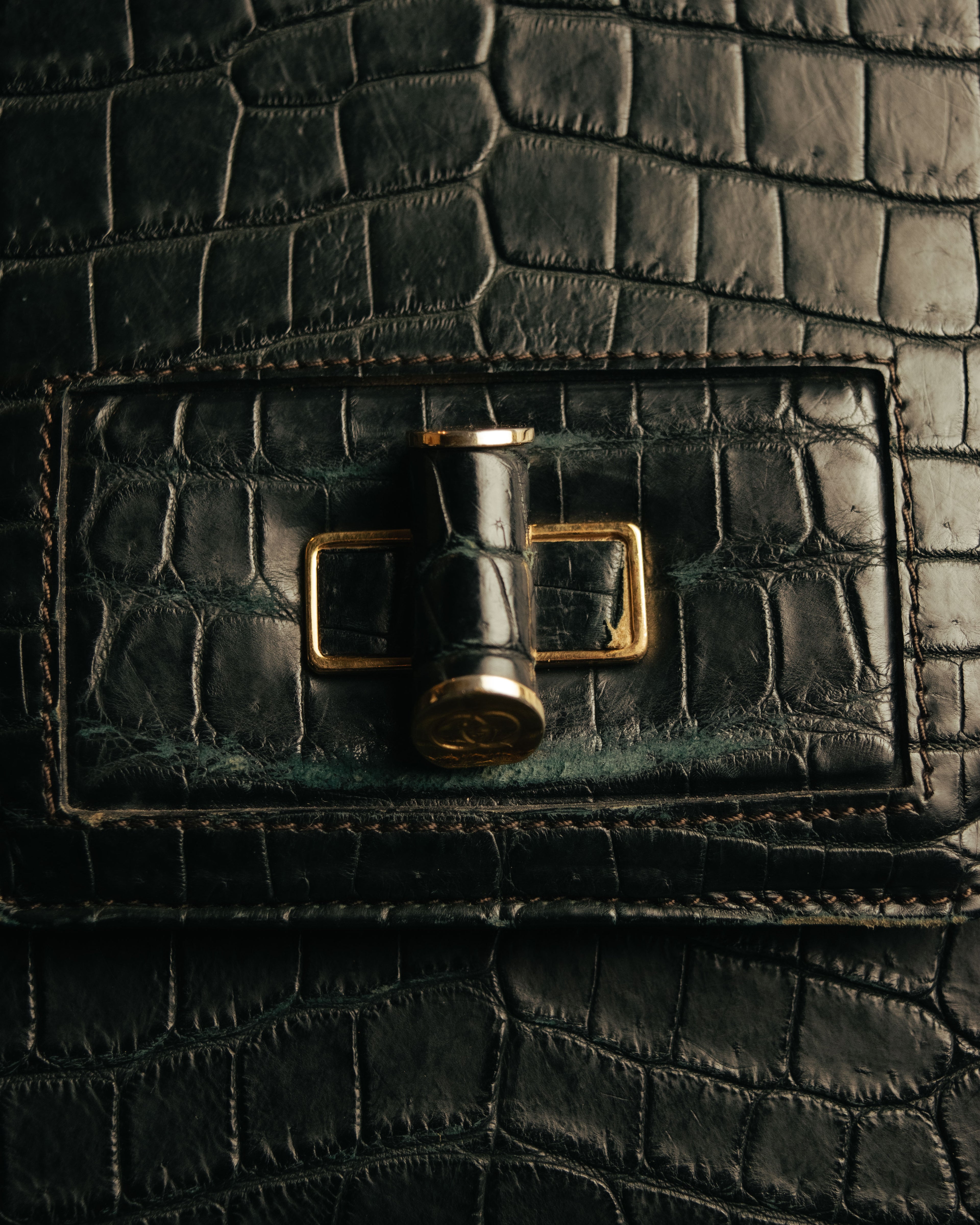 -SPECIAL- “GUCCI“ 70’s Crocodile turn lock handbag