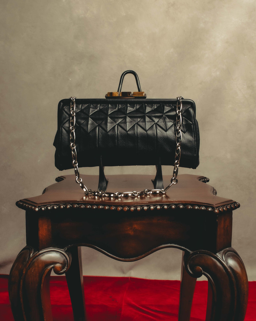 “Salvatore Ferragamo“ 2008-2010 Origami pleated leather chain frame bag