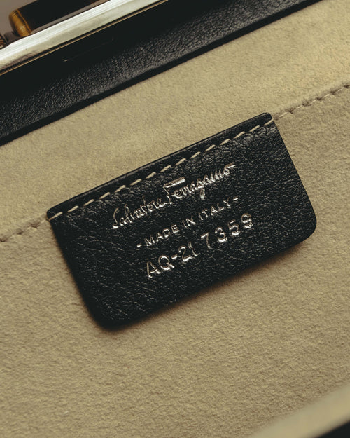 “Salvatore Ferragamo“ 2008-2010 Origami pleated leather chain frame bag