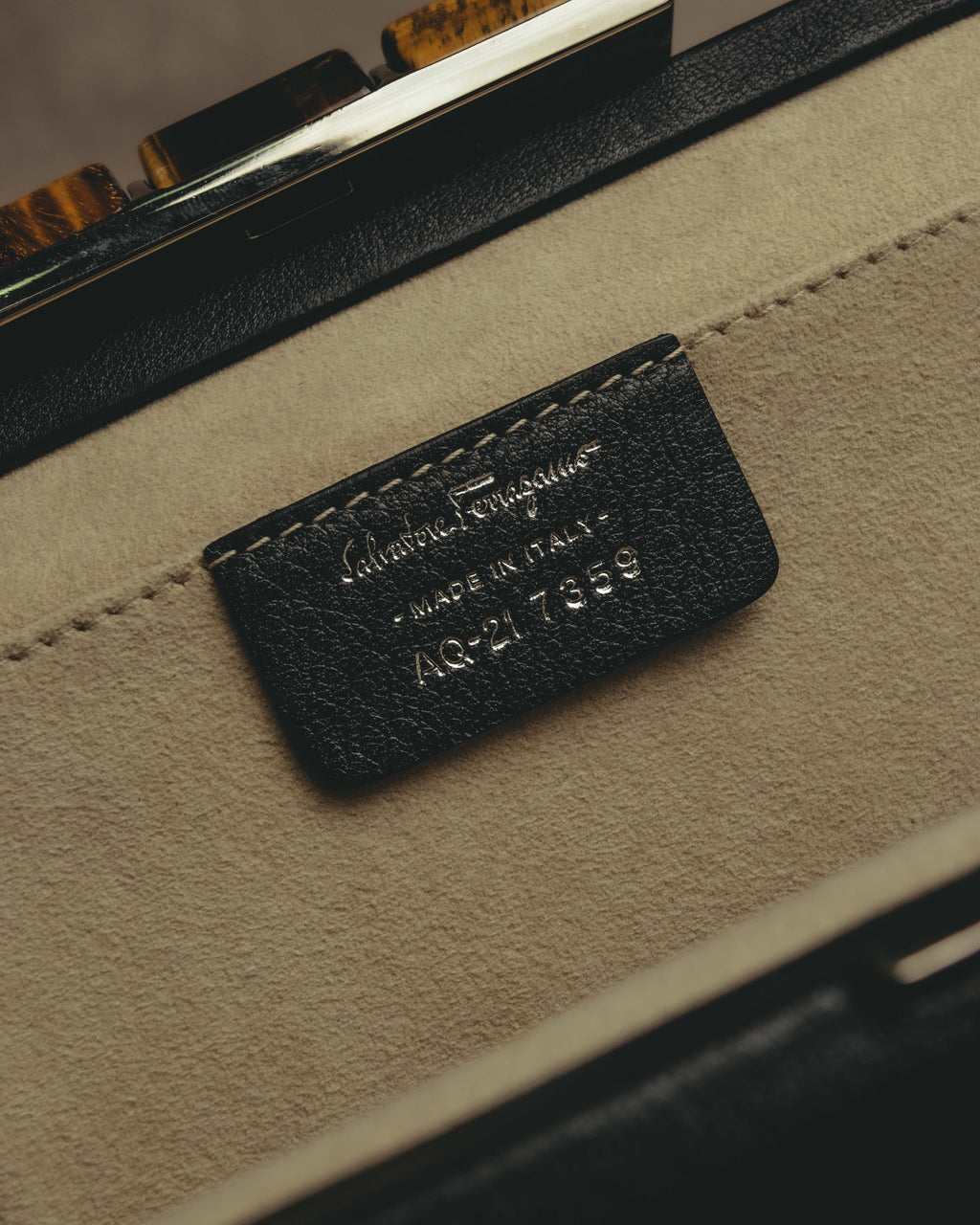 “Salvatore Ferragamo“ 2008-2010 Origami pleated leather chain frame bag