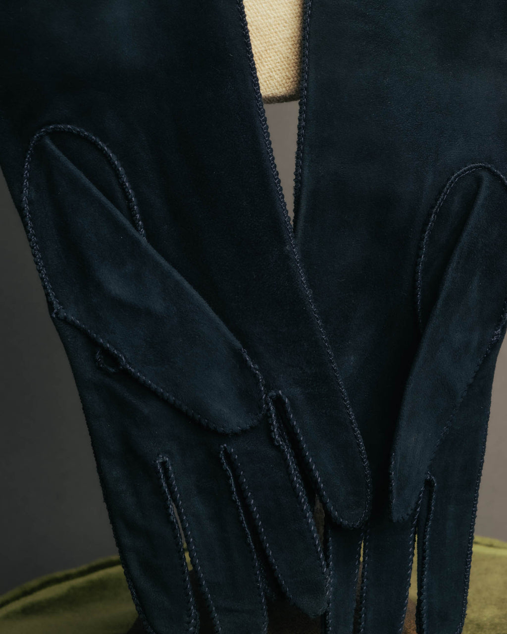 "BOTTEGA VENETA" 00's-10's Elegant suede long gloves