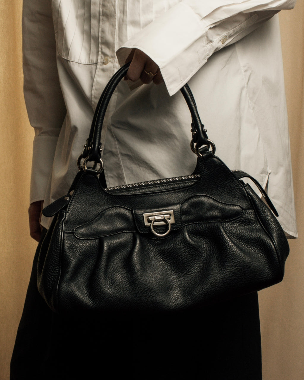 "Salvatore Ferragamo" Gancini motif gathered design leather bag