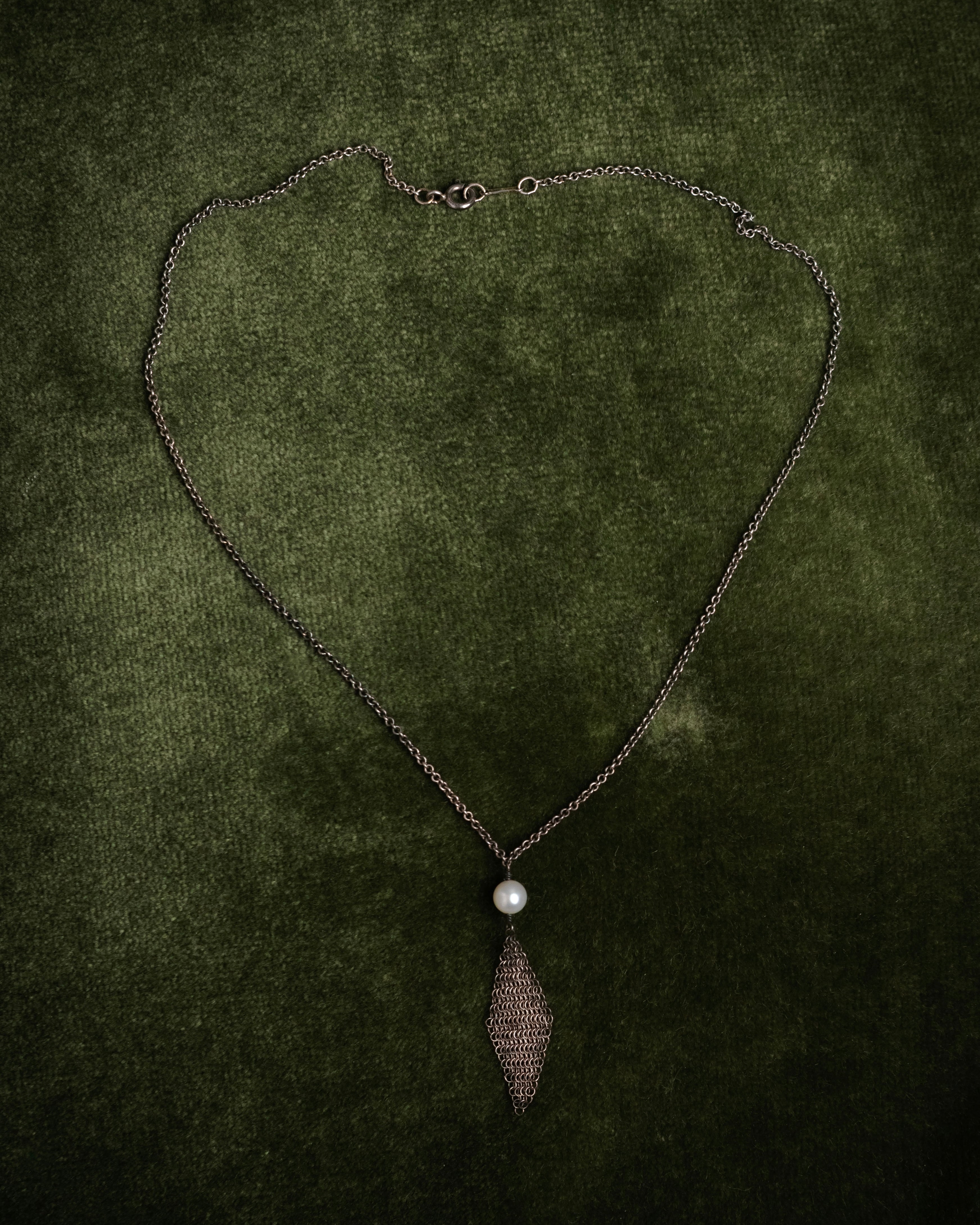 “TIFFANY & CO.” 1990-2005 Pearl mesh drop necklace