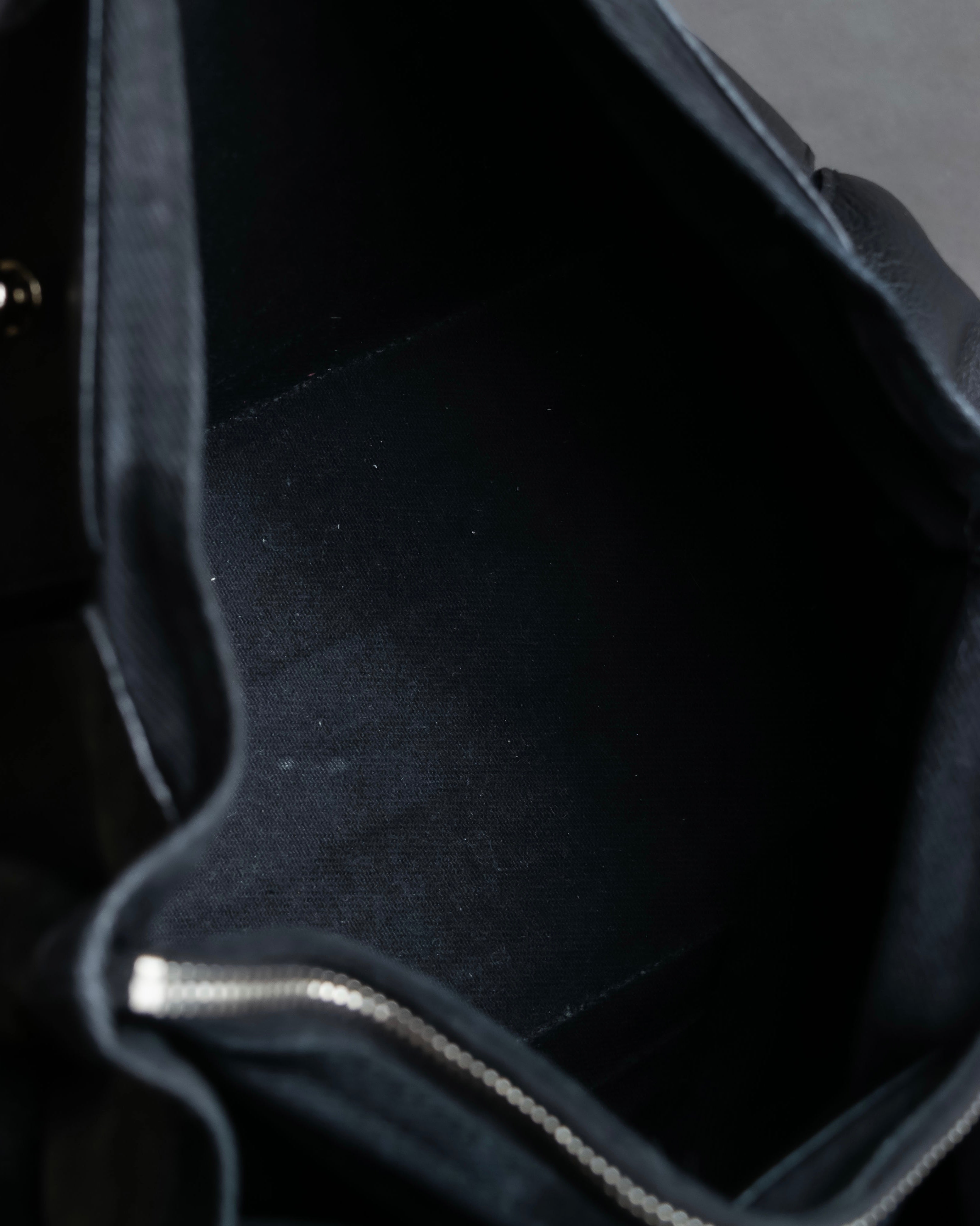 "YVES SAINT LAURENT" Silver parts design Muse toe leather bag