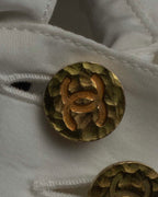 "CHANEL" Gold button design pleated white shirt