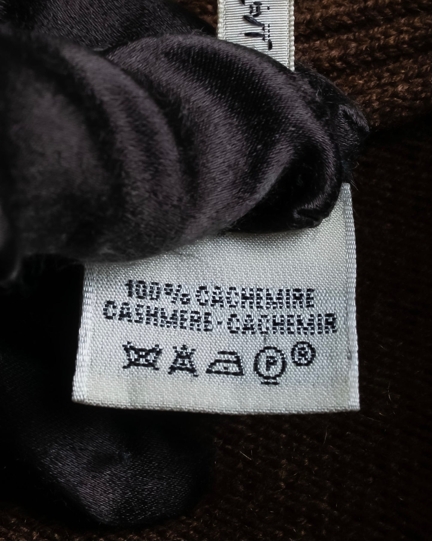 "HERMES" 100% cashmere V neck design knit