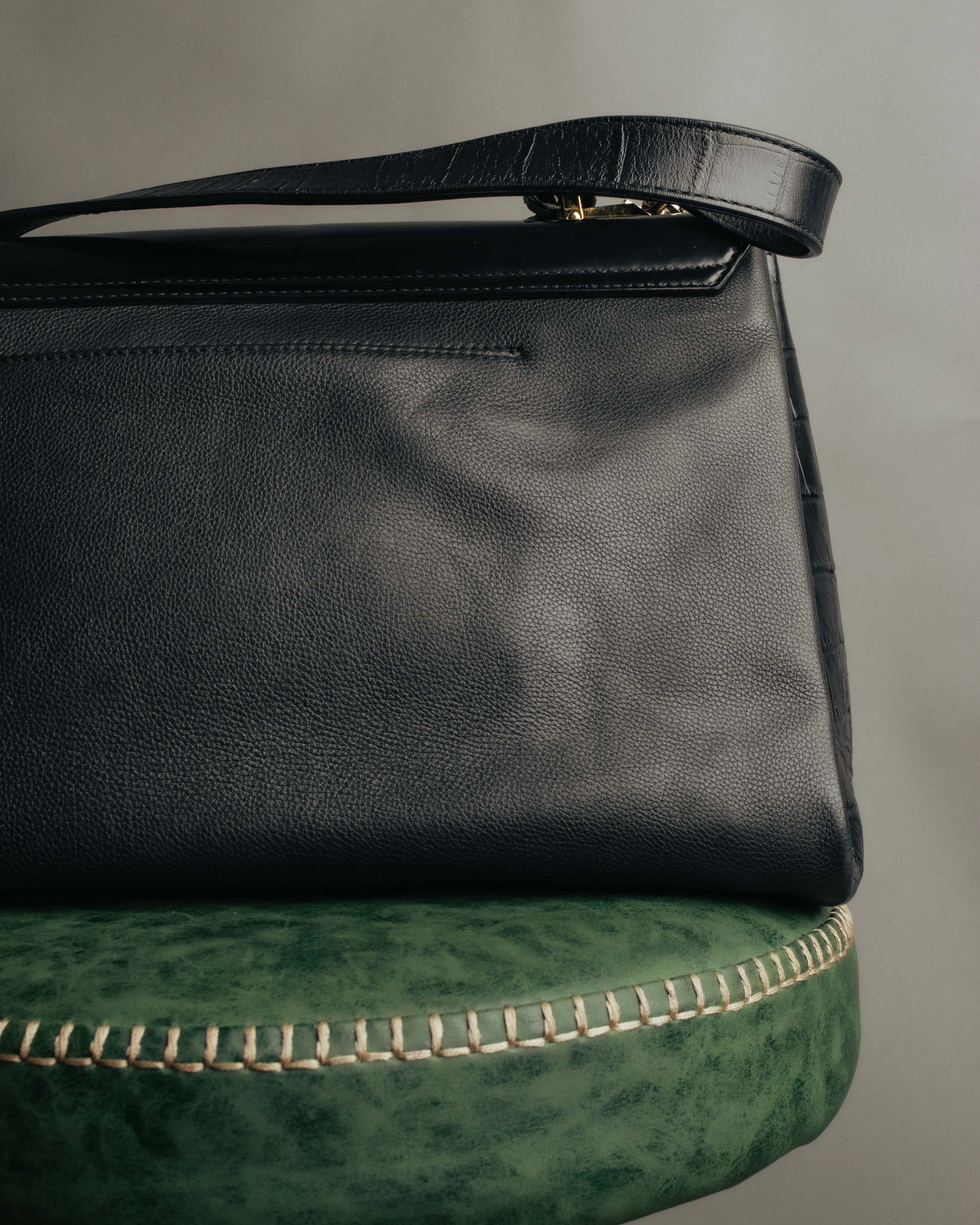 -SPECIAL- “BALENCIAGA” 2013-17 Le dix mixed leather shoulder bag