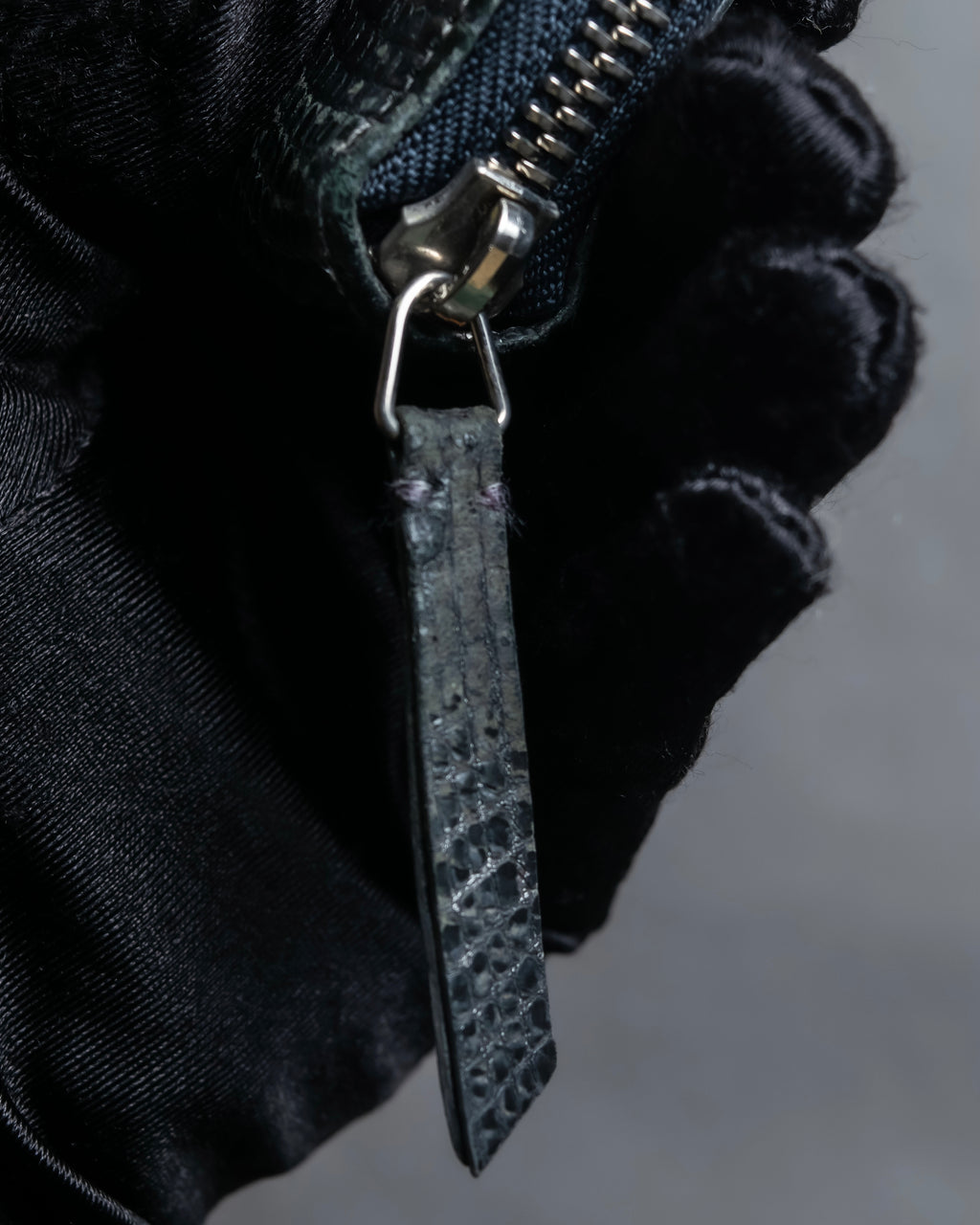 "MAISON MARGIELA" Lizard-embossed leather long wallet