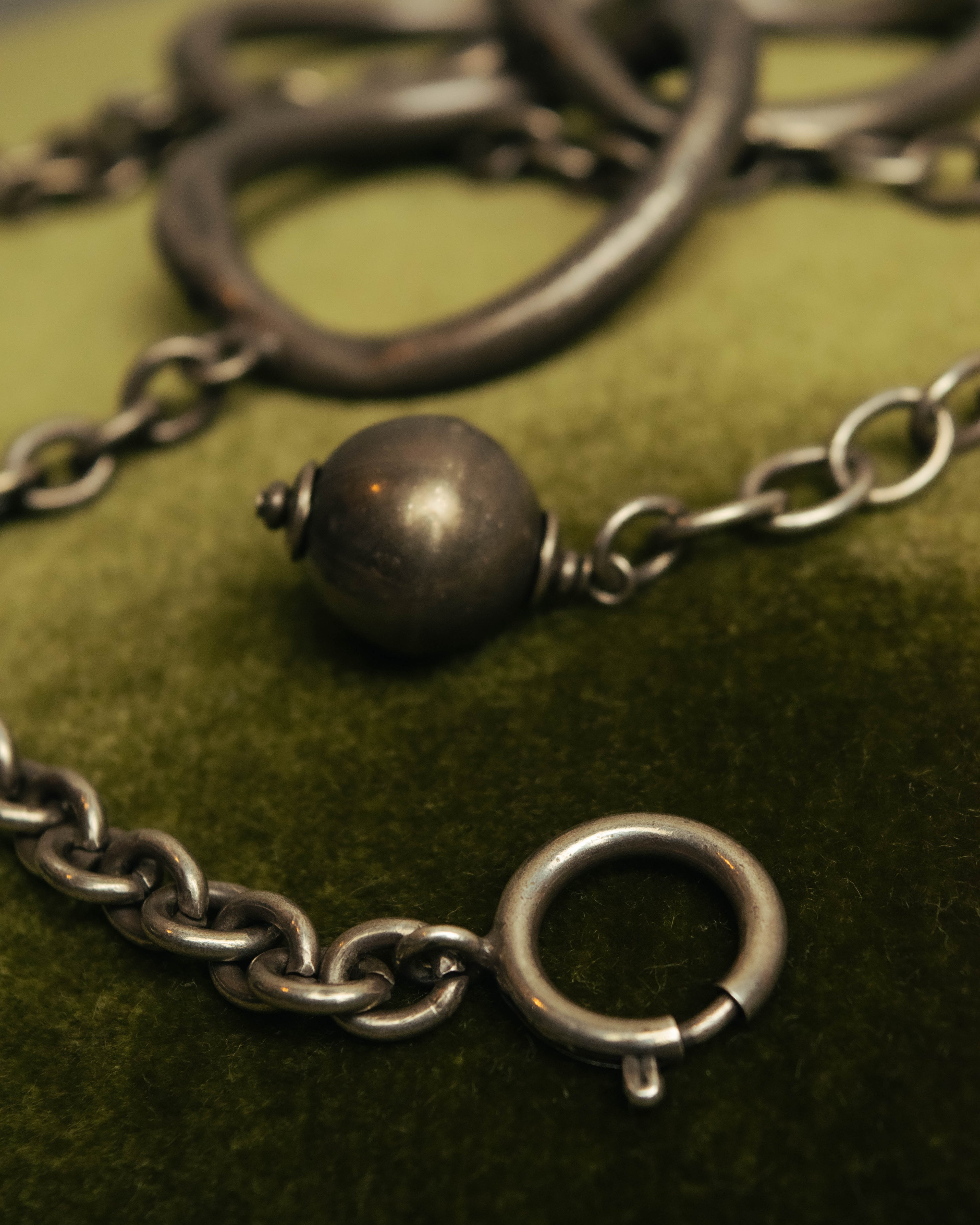 -SPECIAL- “Jean Paul Gaultier” 90’s-00’s sculptural metal ring necklace