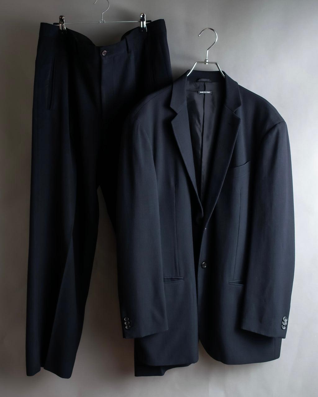"GIORGIO ARMANI" Beautiful drape navy wool set up