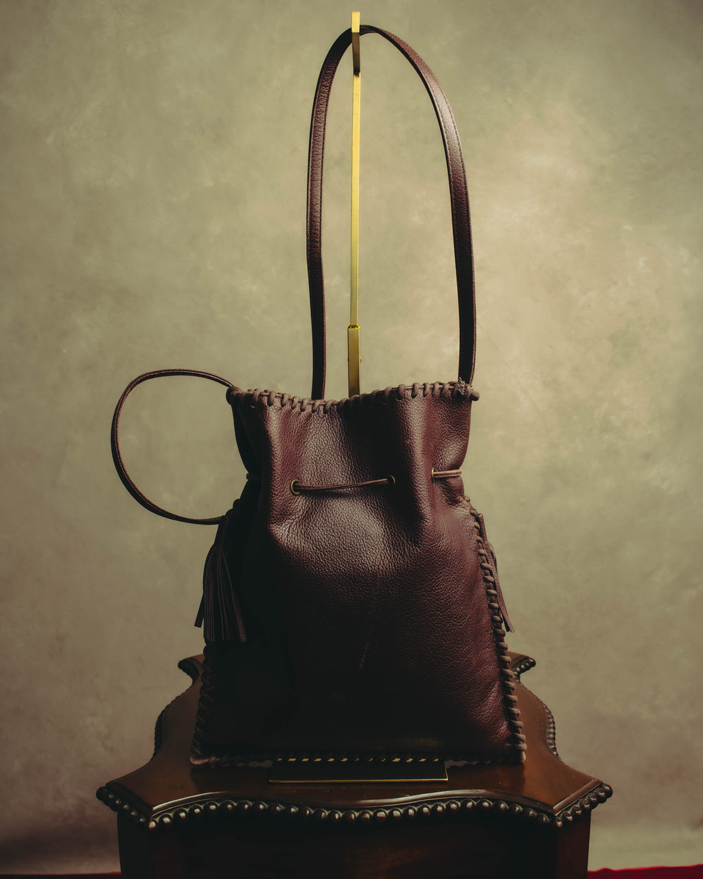 “YVES SAINT LAURENT“ 90’s-00’s Leather drawstring shoulder bag
