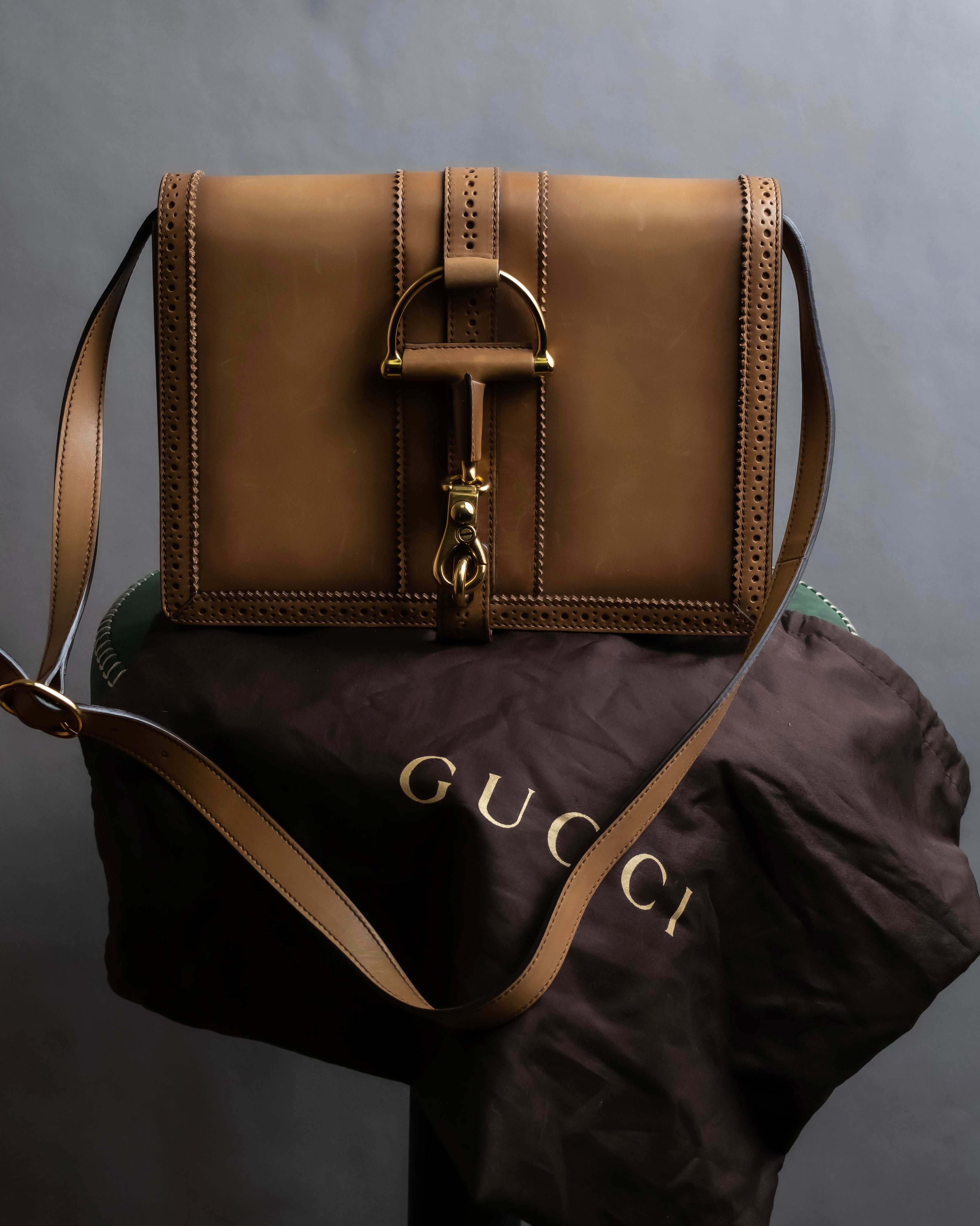 "GUCCI" Duilio brogue brown leather shoulder bag