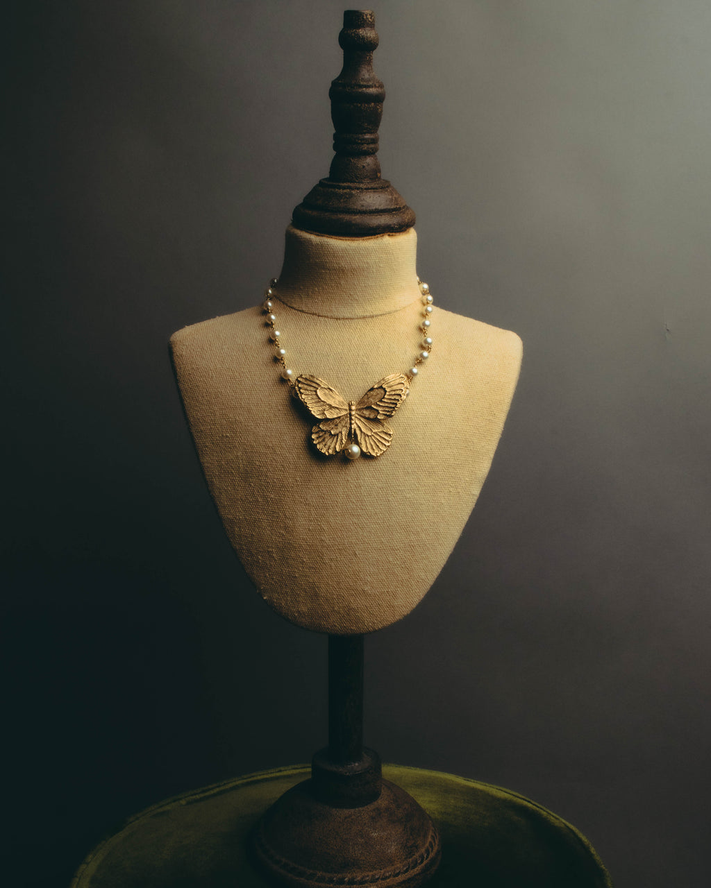 -SPECIAL- “Dior” 2023-24’s Sculpted butterfly pearl long necklace