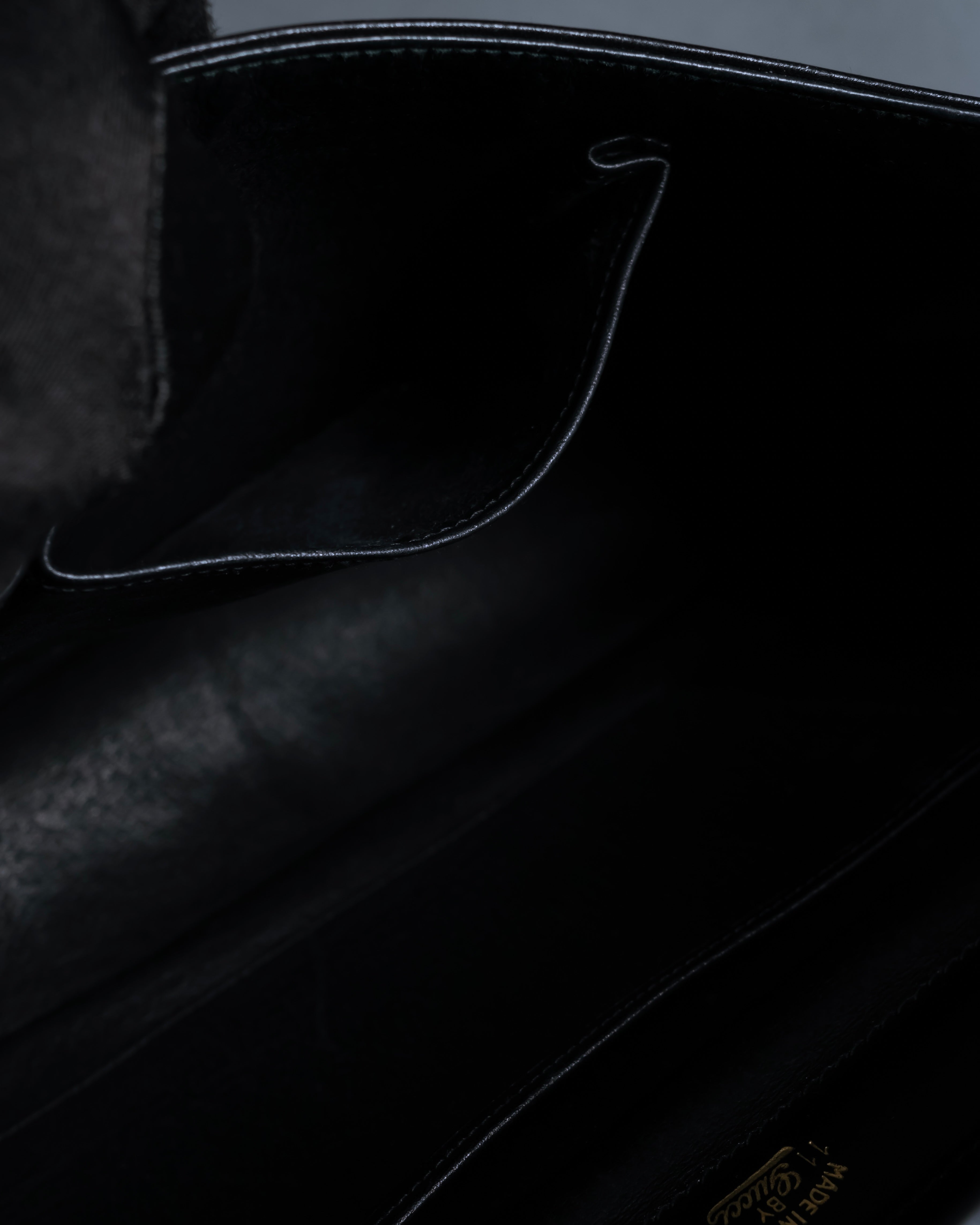 "GUCCI" Saddlery motif crisp design vintage leather shoulder bag