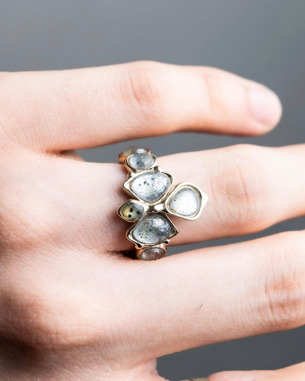 "CHANEL" Mysterious details stone ring