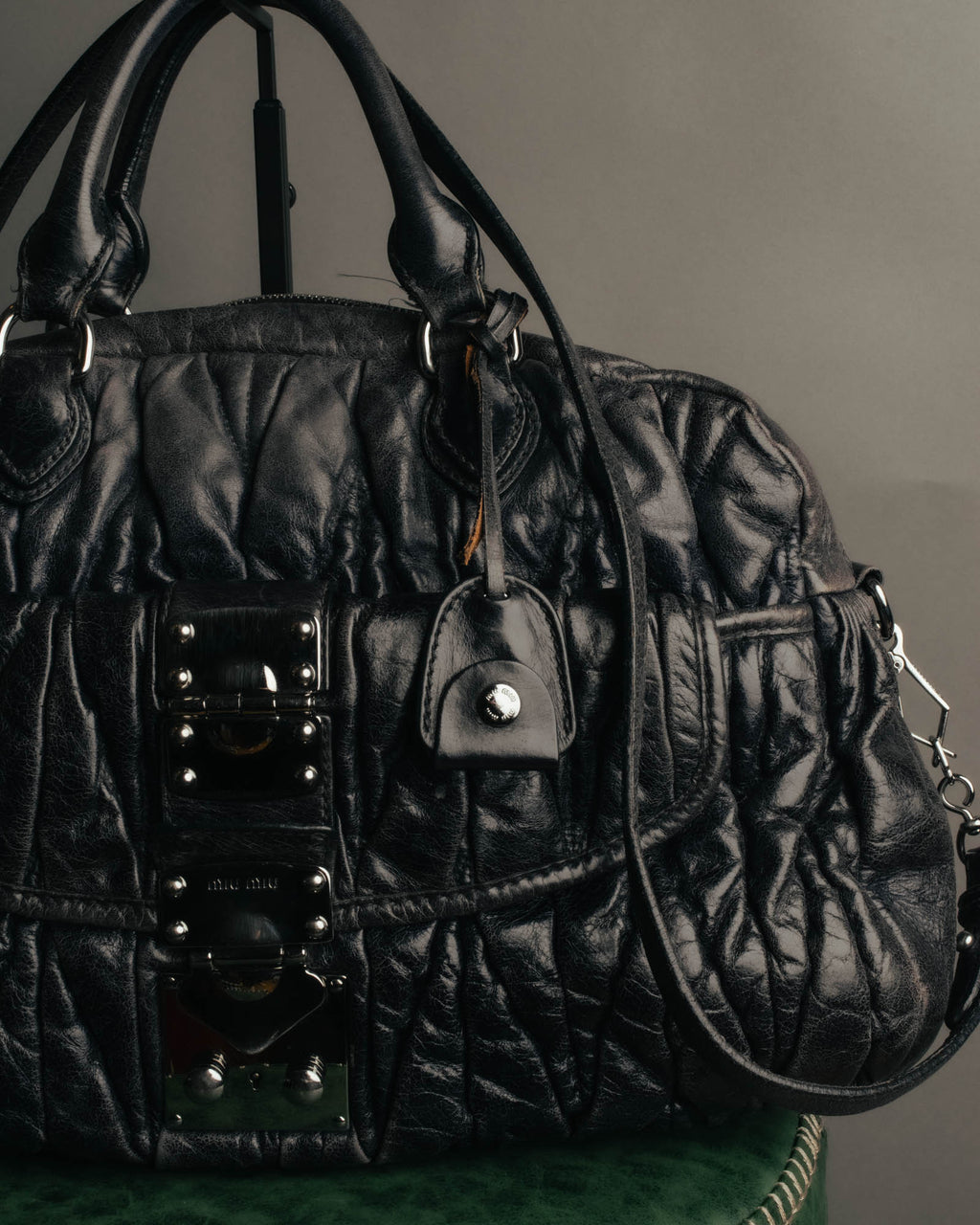 -SPECIAL- "MIU MIU" 00's-10's Glossy gathered leather handbag