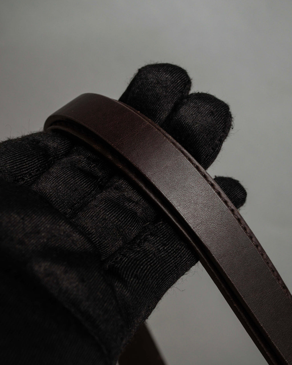 "Salvatore Ferragamo" Swivel crisp closure design leather one-handle bag